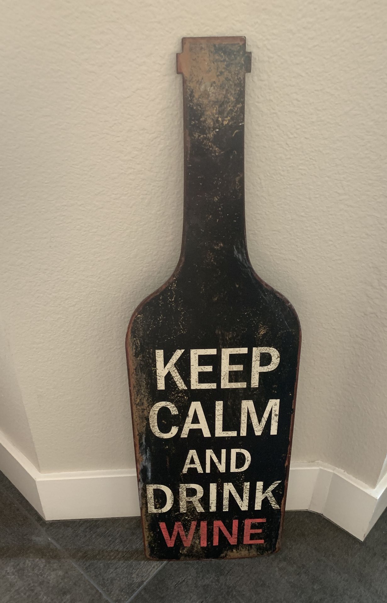 KEEP. CALM AND DRINK WINE LARGE METAL HANGING DECO SIGN