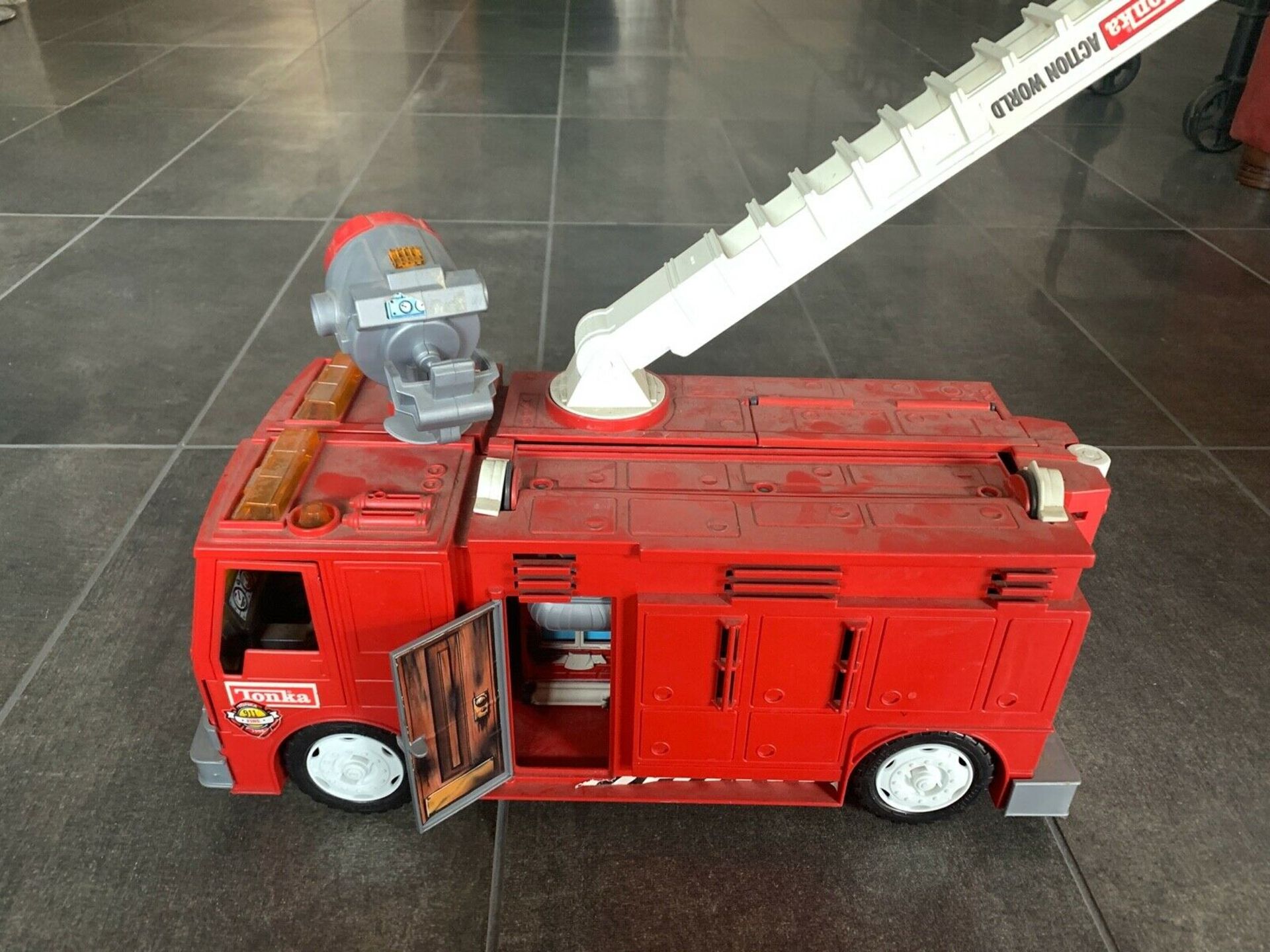 Hasbro Tonka Action World Fire Truck Activity Set Vintage Rare 1996 - Image 7 of 7