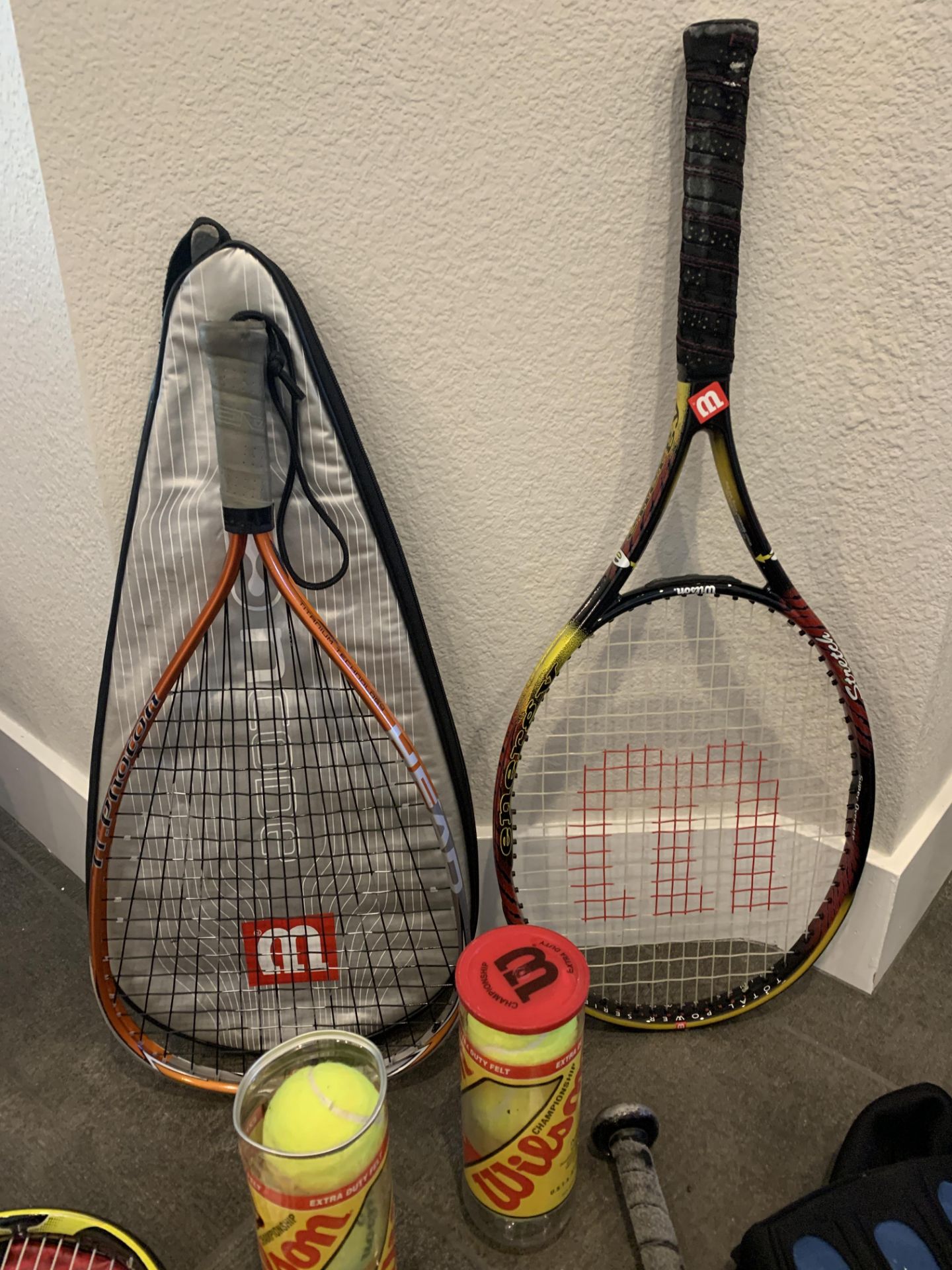 LOT OF TENNIS, SQUASH AND OTHER SPORTS ITEMS AND RACKETS , SOME NEW - Image 2 of 5