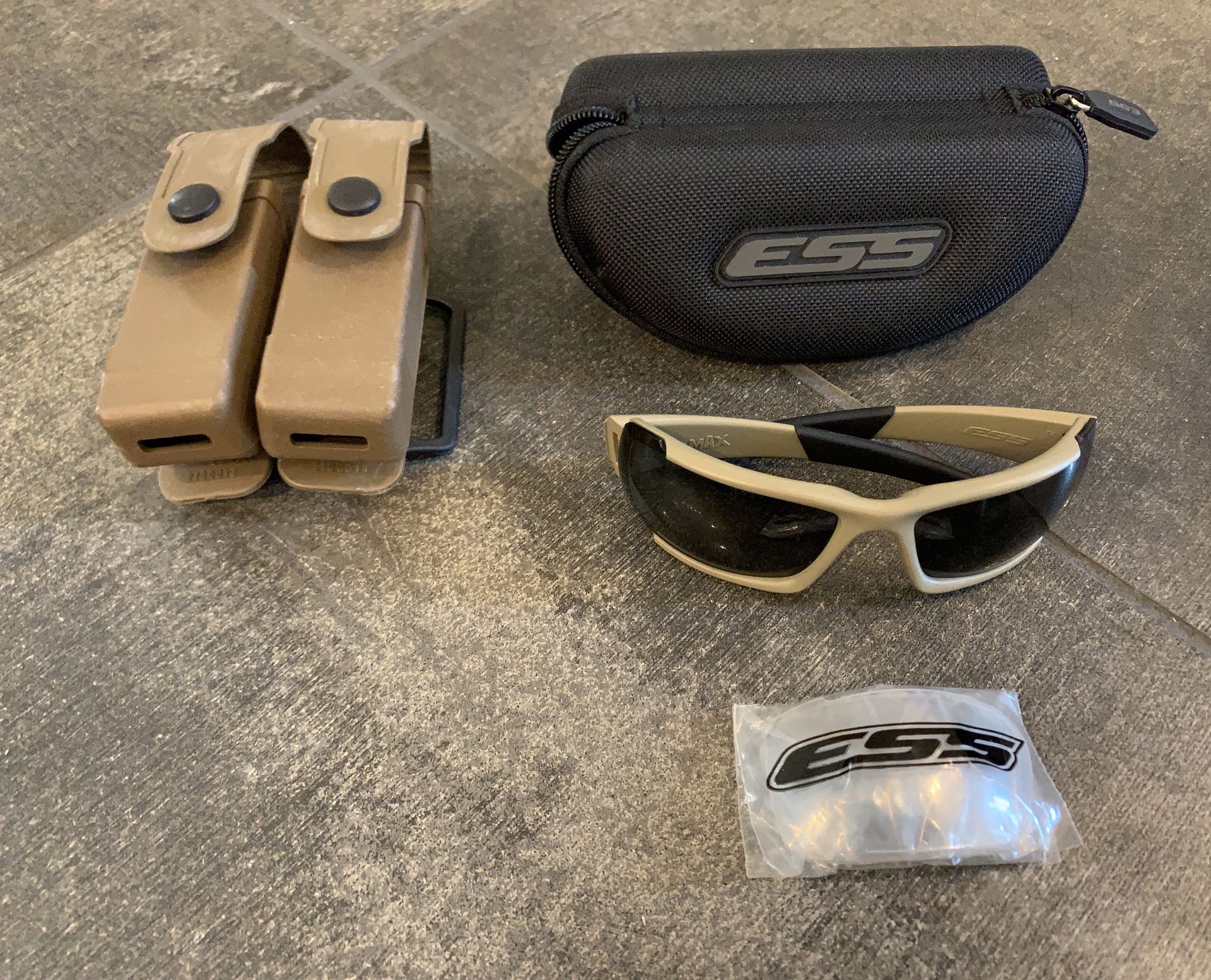 MILITARY ISSUED GLASSES BRAND NEW WITH CASE AND EXTRA LENSES + 9MM DOUBLE MAGAZINE HOLDER