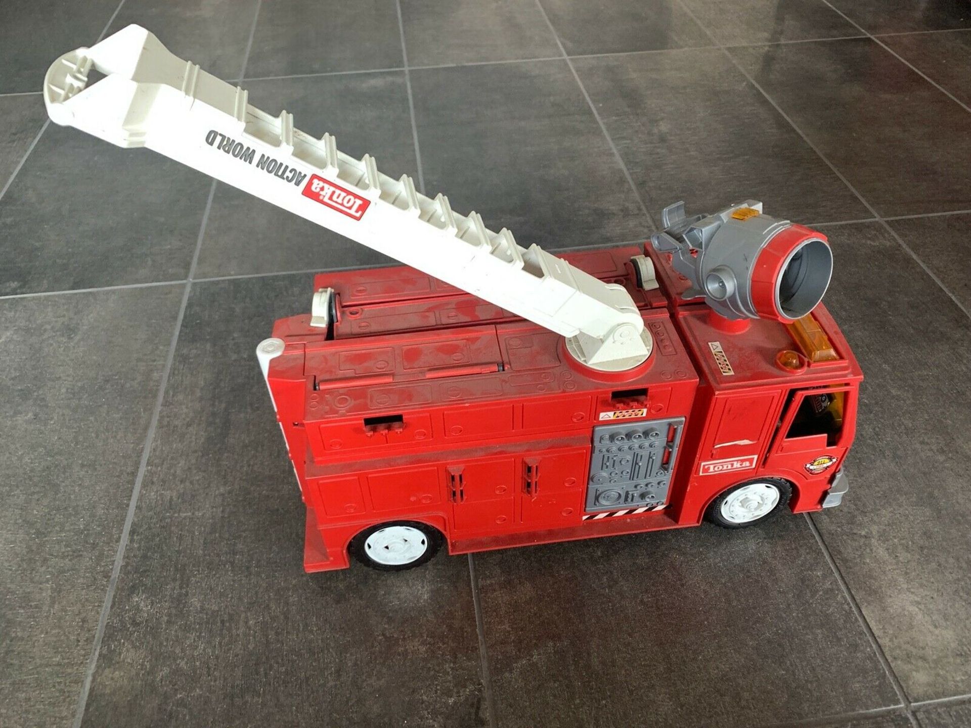 Hasbro Tonka Action World Fire Truck Activity Set Vintage Rare 1996