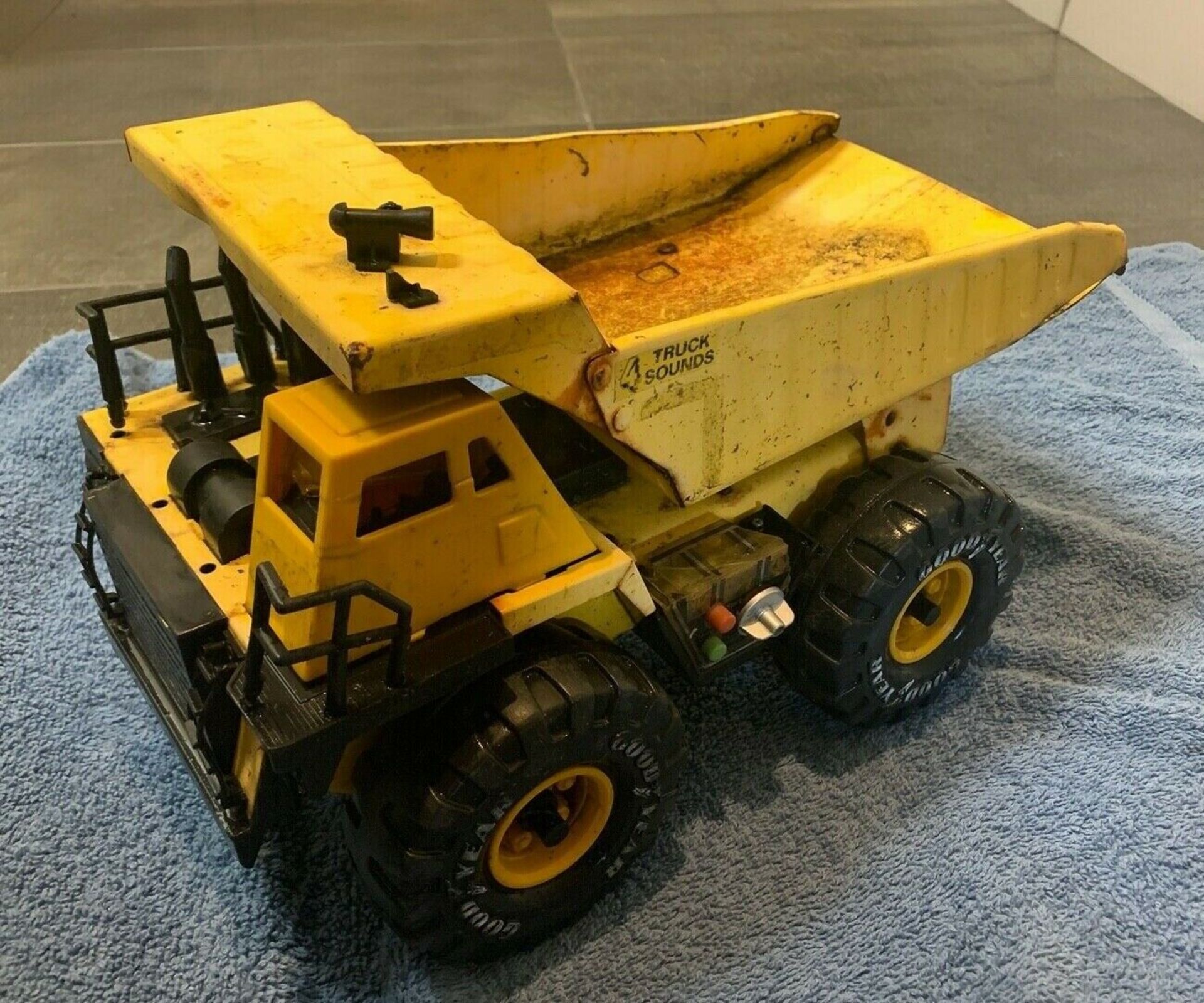 Vintage Tonka BUDDY L Big Bruiser Dump Truck 4 Sounds Light 1991 Steel