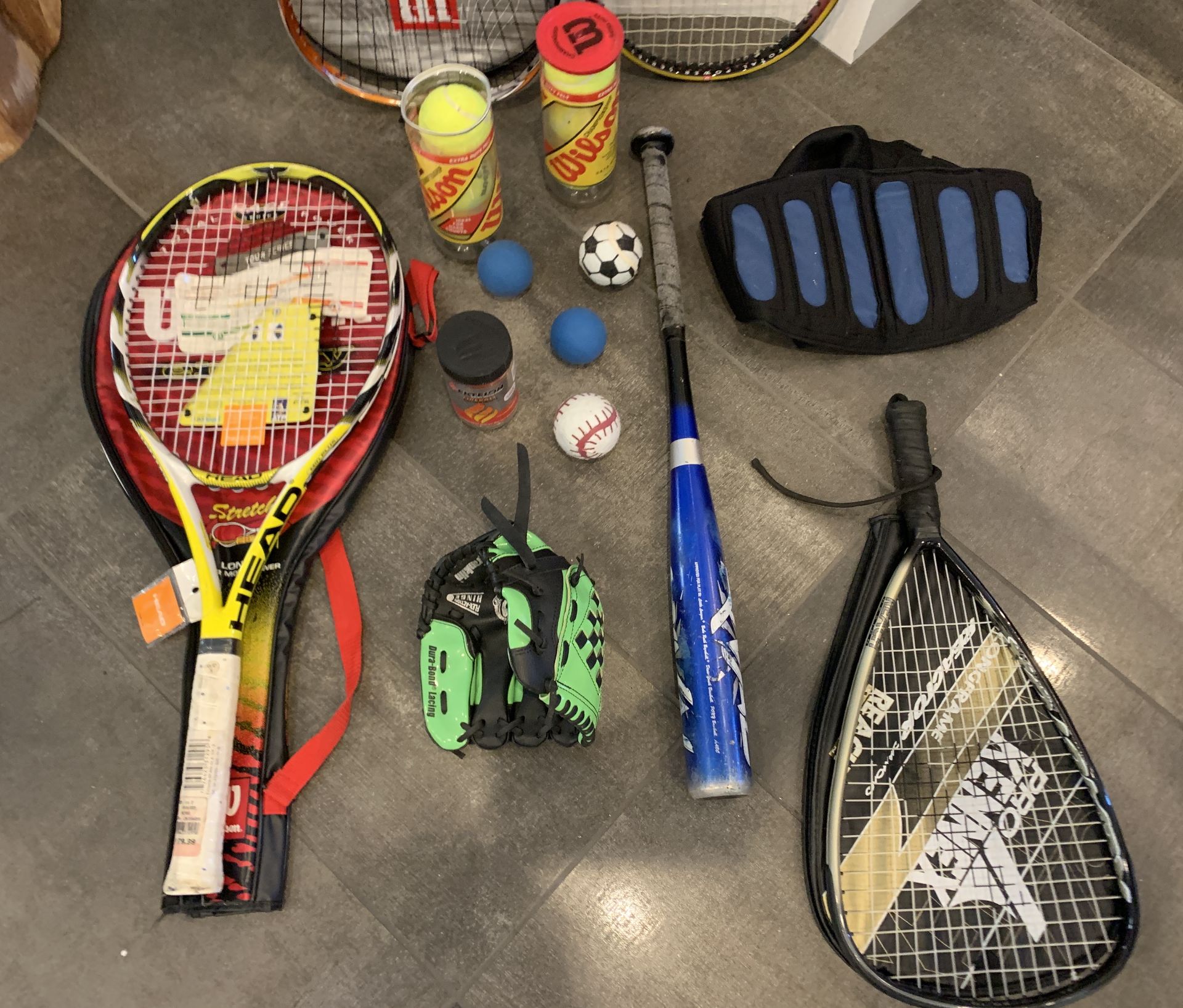 LOT OF TENNIS, SQUASH AND OTHER SPORTS ITEMS AND RACKETS , SOME NEW - Image 5 of 5