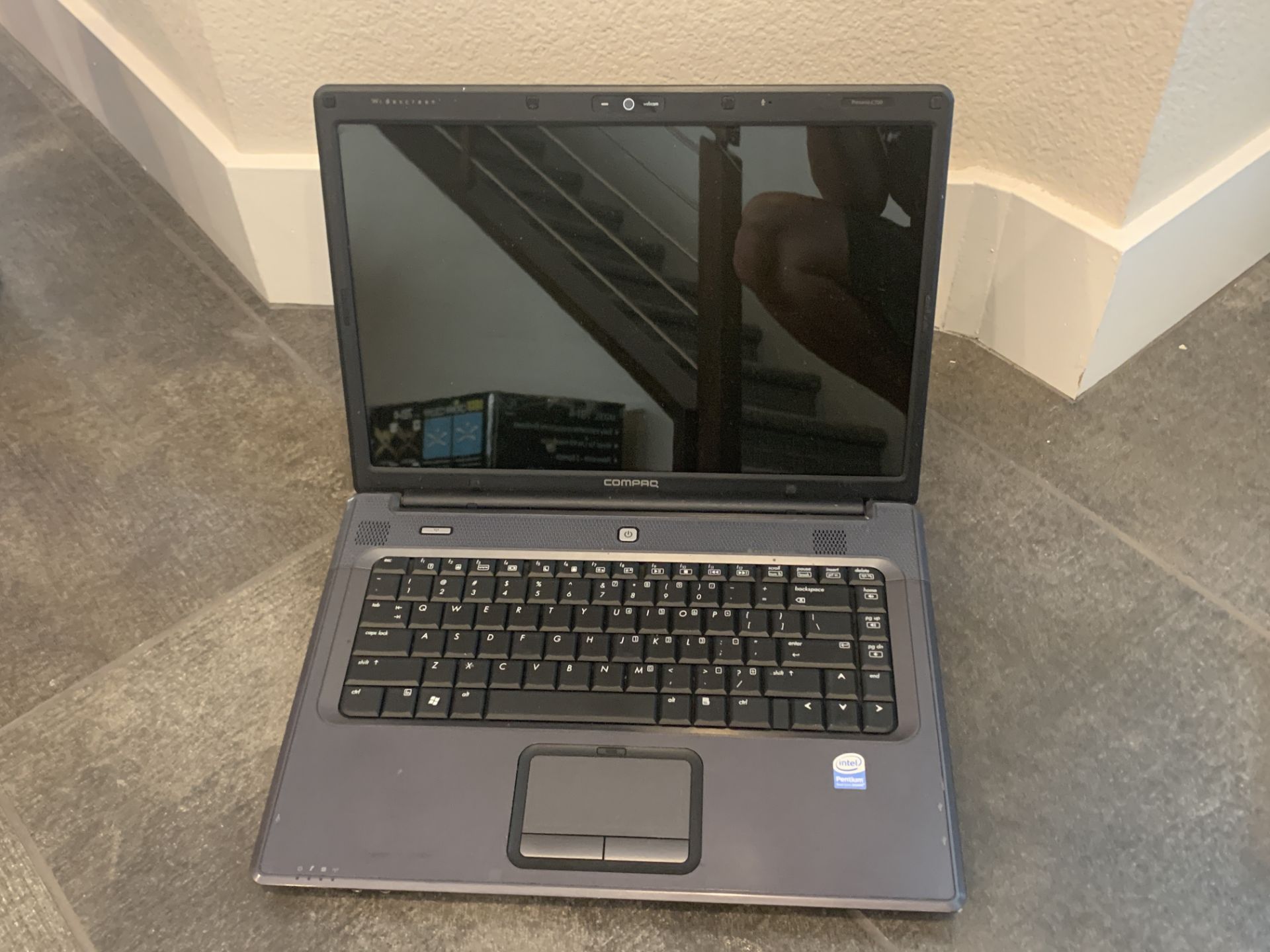 HP COMPAQ PRESARIO C700 LAPTOP