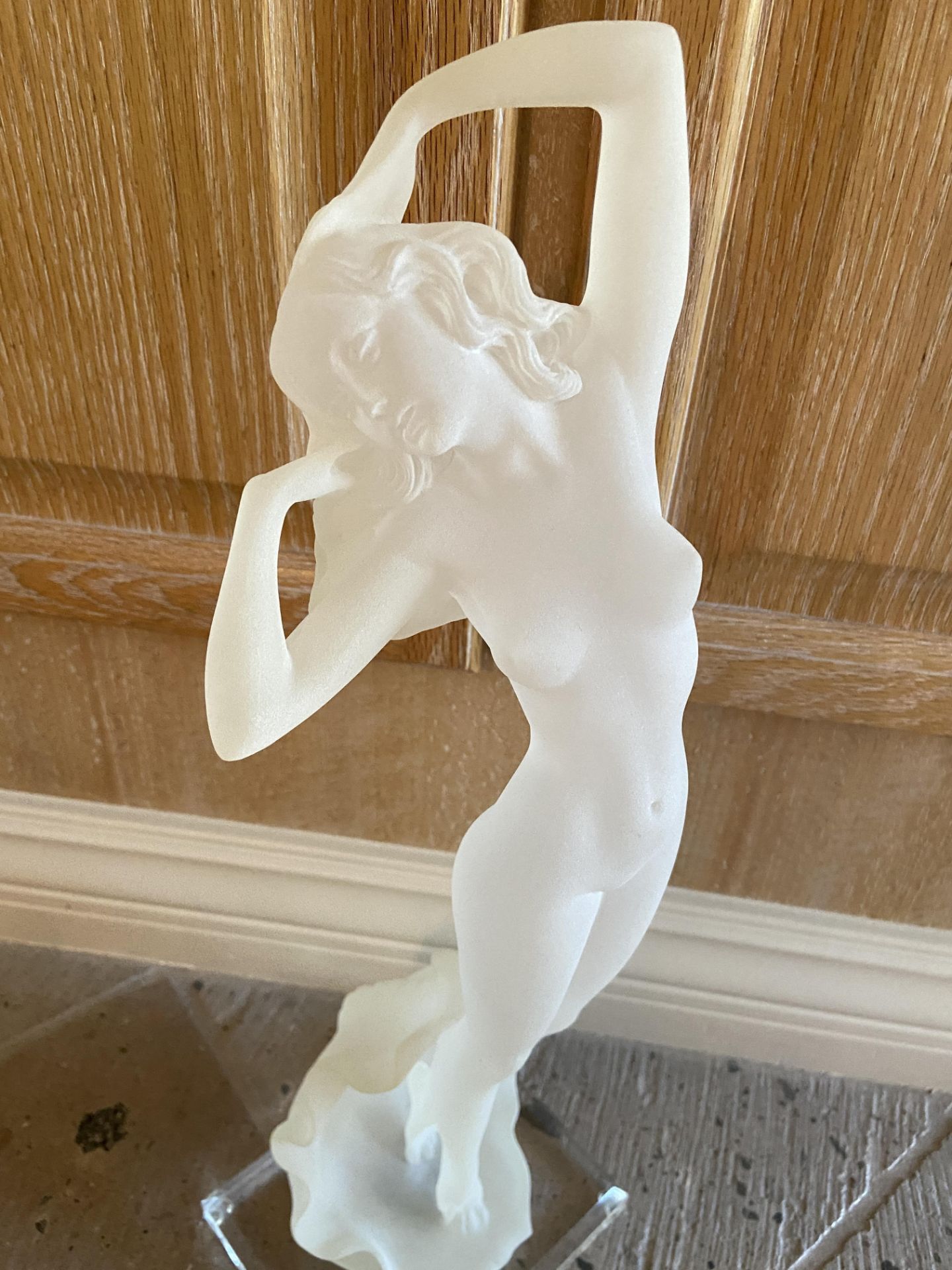 Crystallus 1987 Sculpture 18" Woman - Image 2 of 8