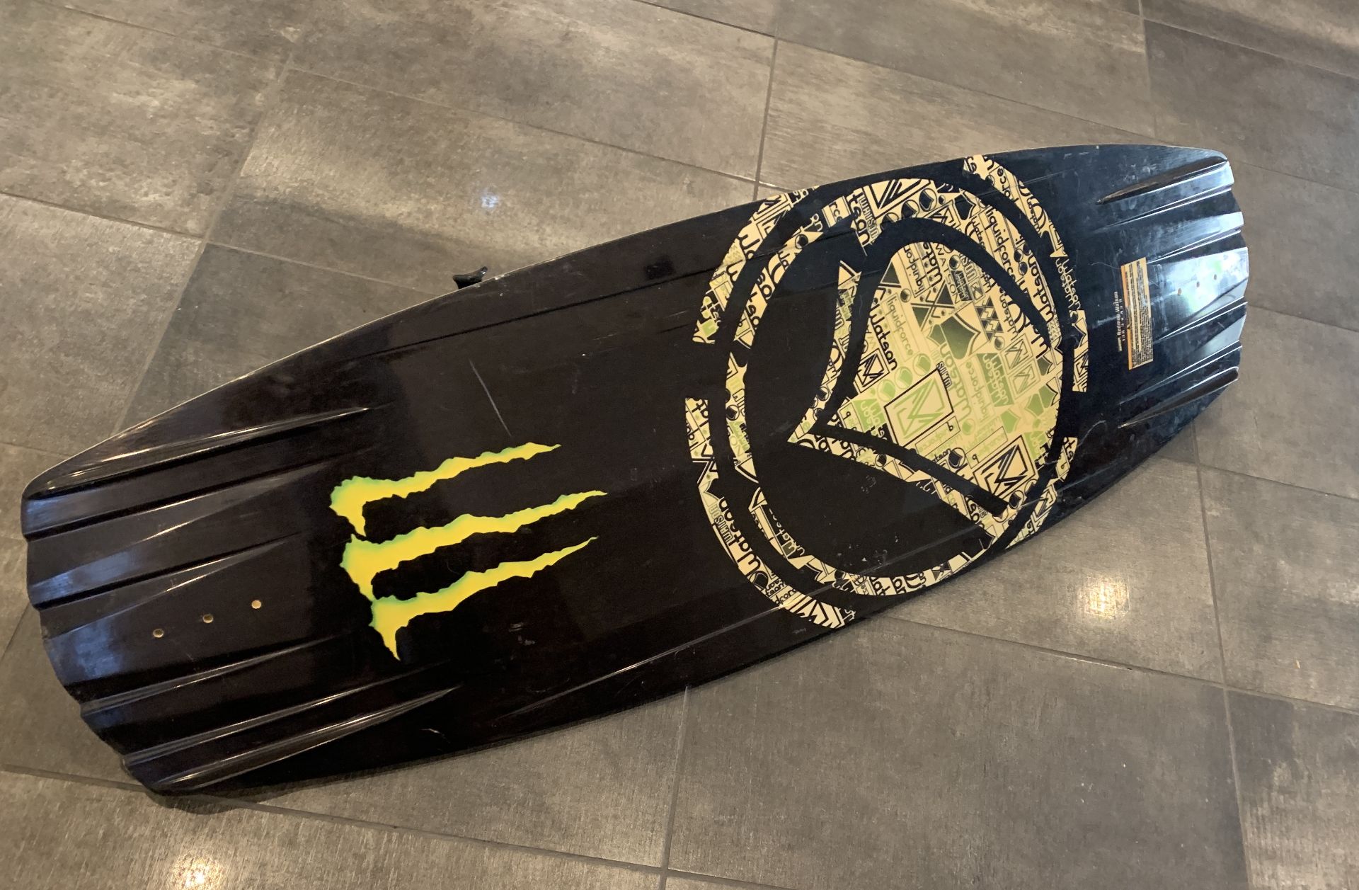 REDMON WATSON 138.3 X 43.9" WAKEBOARD YELLOW / BLACK $400 BOARD    GREAT CONDITION - Image 4 of 6