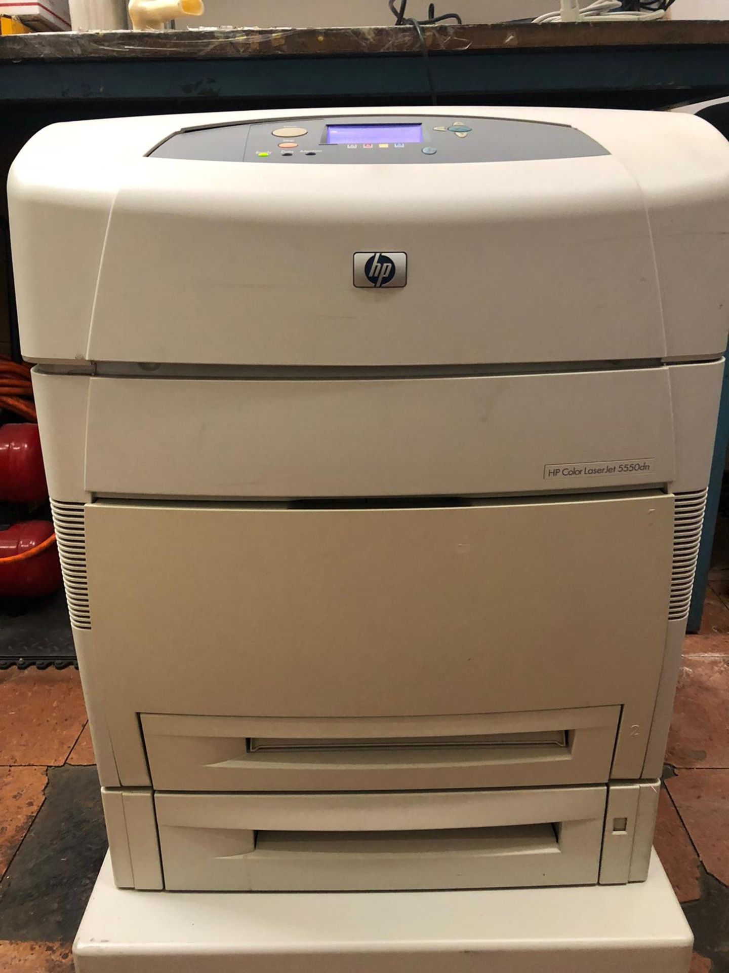 HP Color LaserJet 5550dn Printer on Wheeled cart - Image 2 of 6