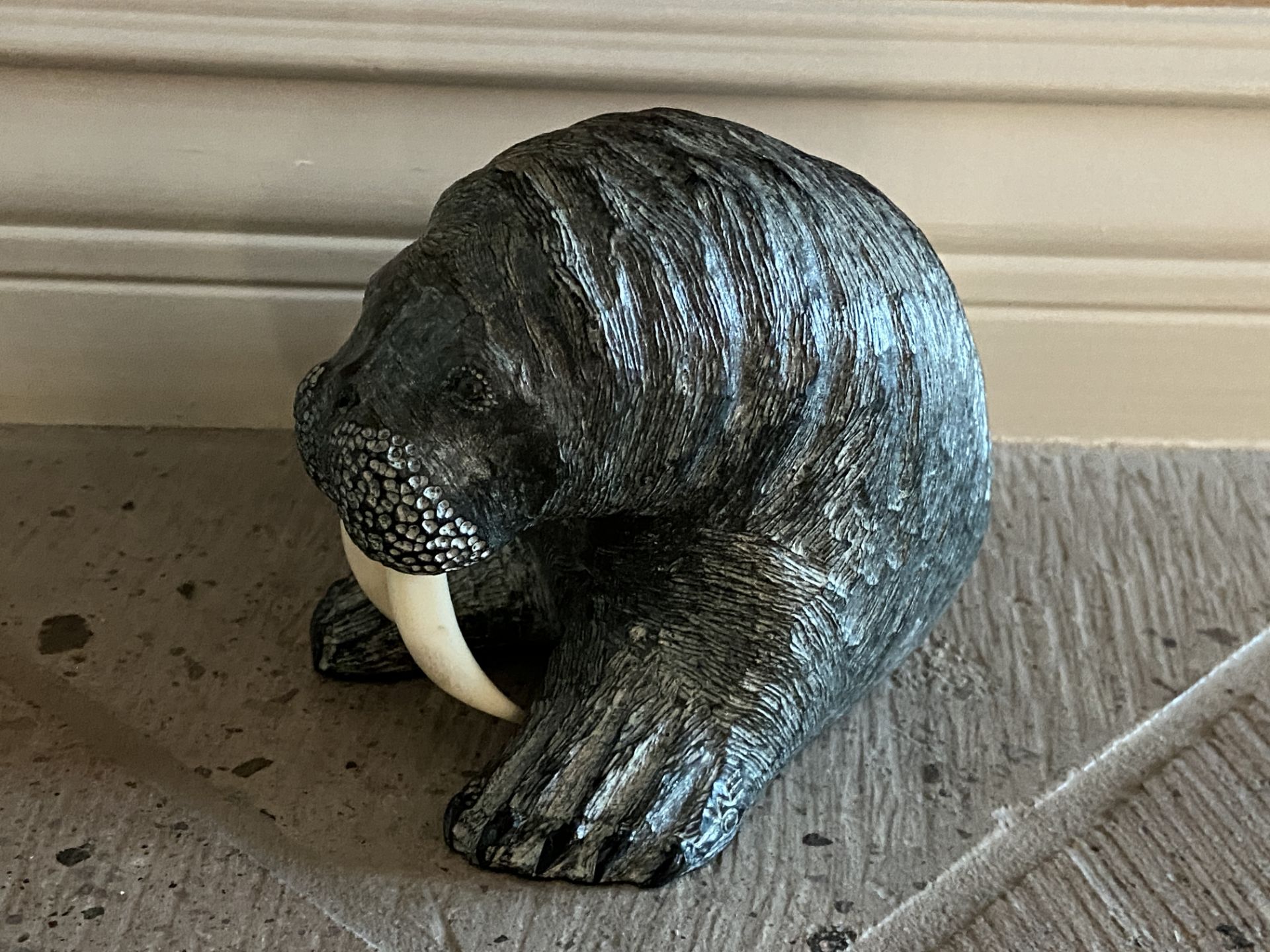 WE - A Wolf Original Walrus sculpture - Bild 2 aus 3