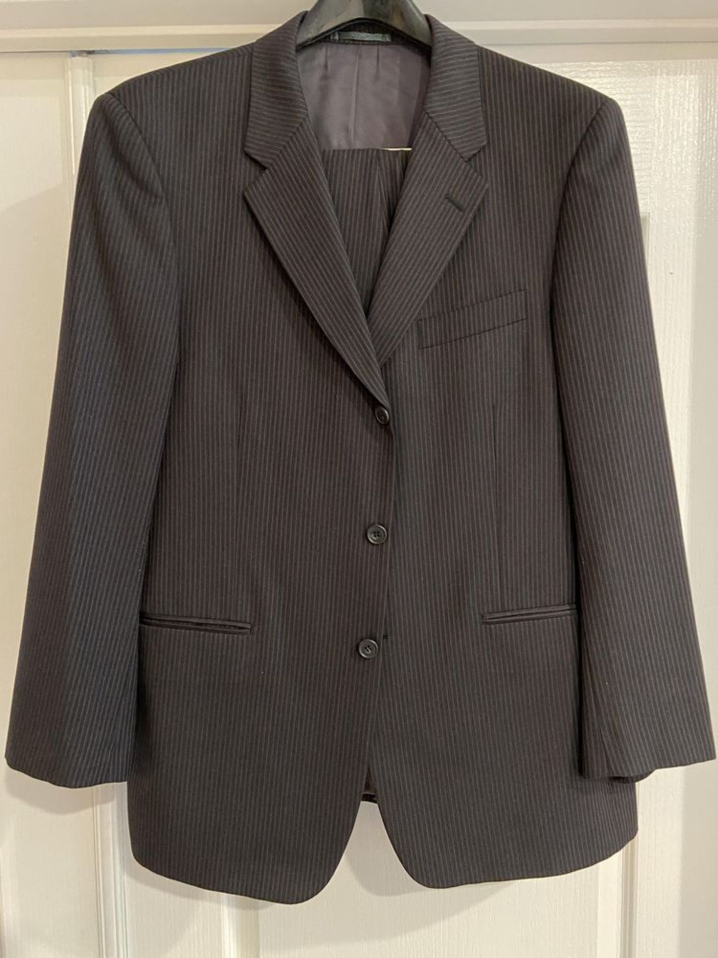 Collection of High End Men's Clothing: 6 Suits Size 42R, 1 Sport Jacket Size 42R, 1 Polo XL - Bild 4 aus 18