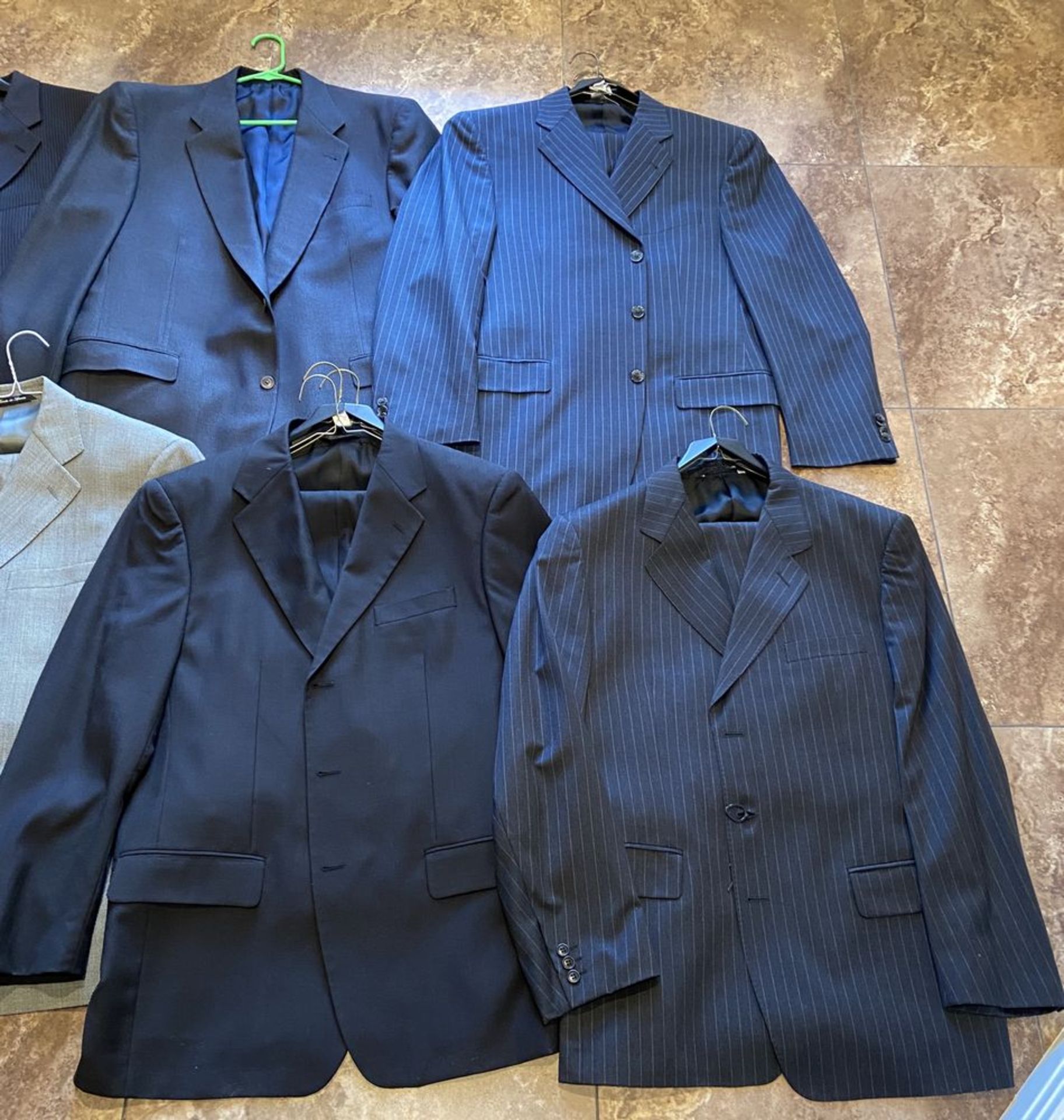 Collection of High End Men's Clothing: 6 Suits Size 42R, 1 Sport Jacket Size 42R, 1 Polo XL - Bild 2 aus 18