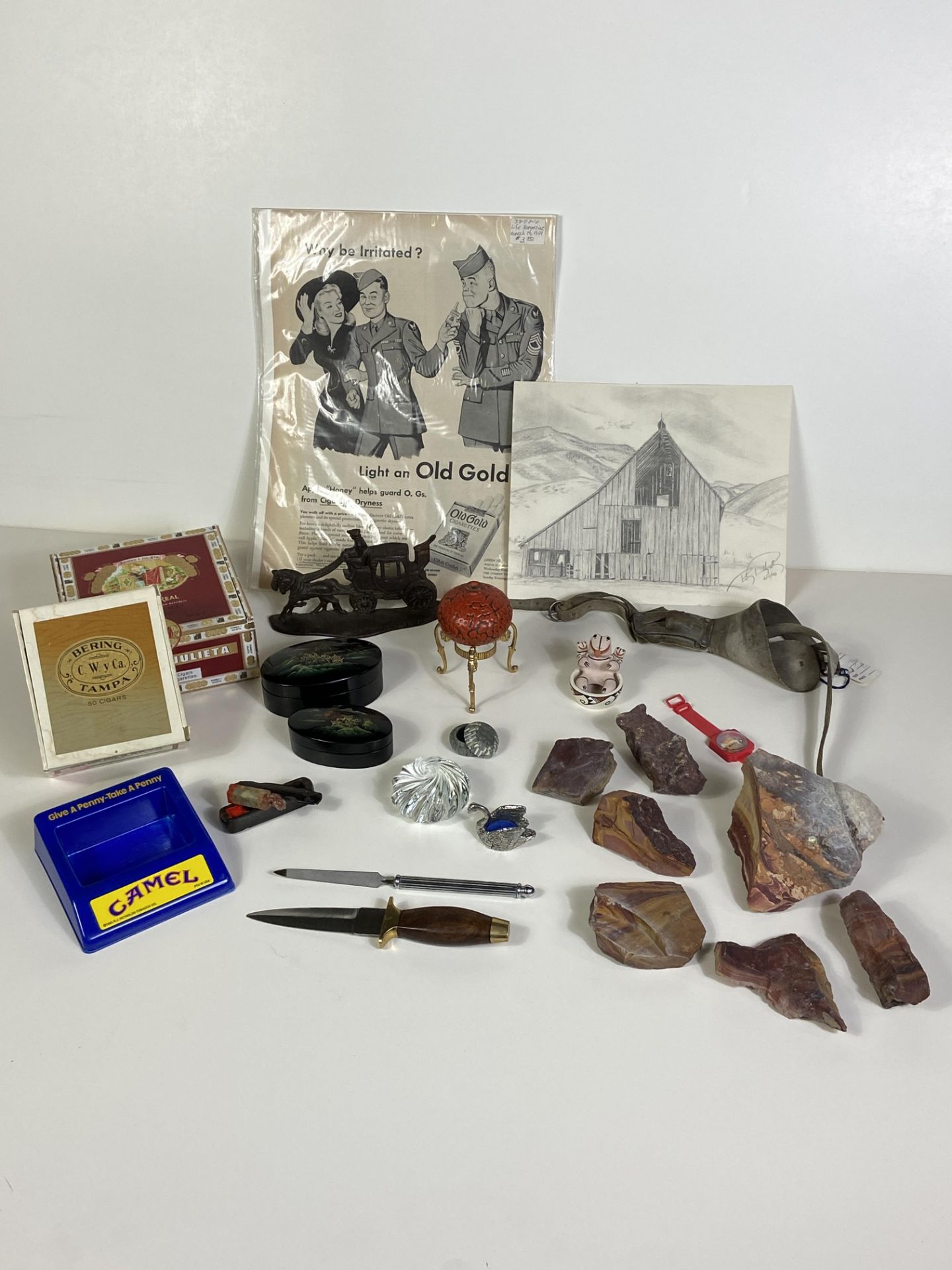 Collection of antique/vintage/collectable items