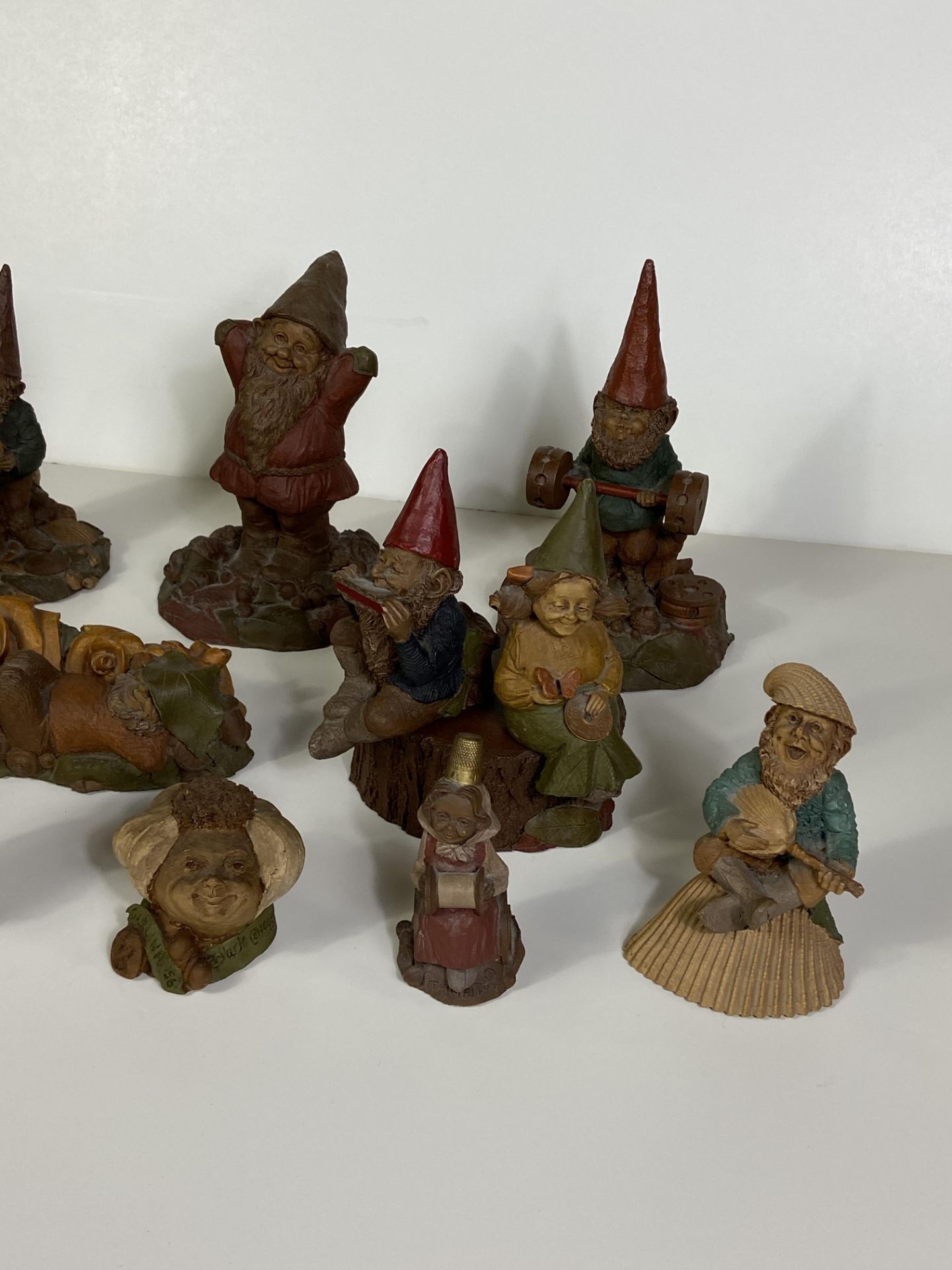 15 Whimsical Troll Gnome Sculptures - Bild 4 aus 5