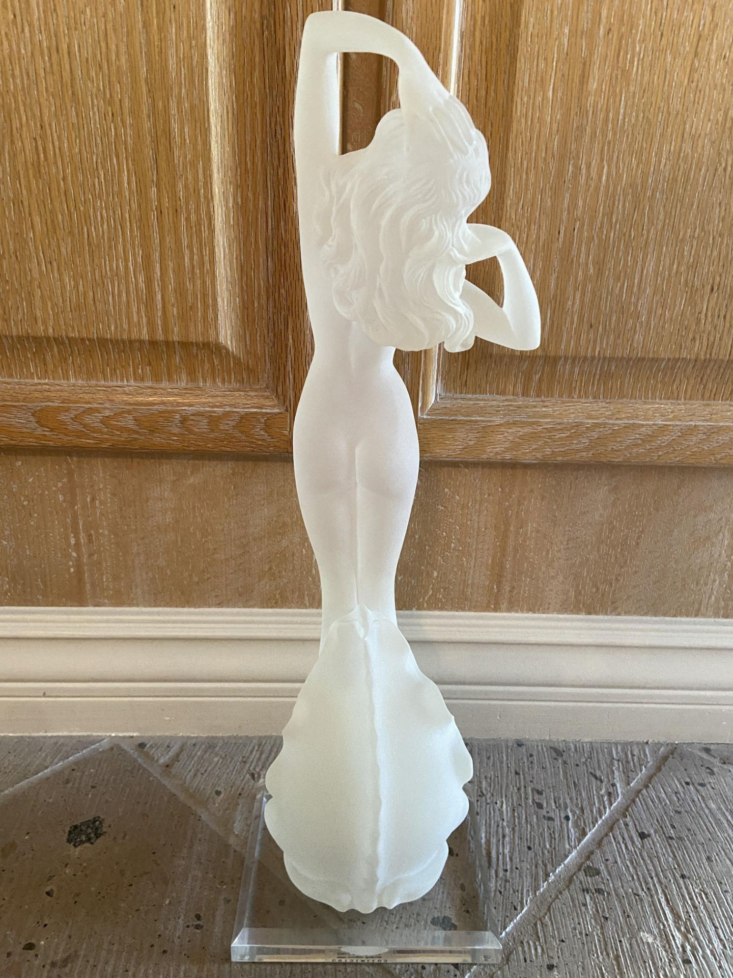 Crystallus 1987 Sculpture 18" Woman - Image 5 of 8