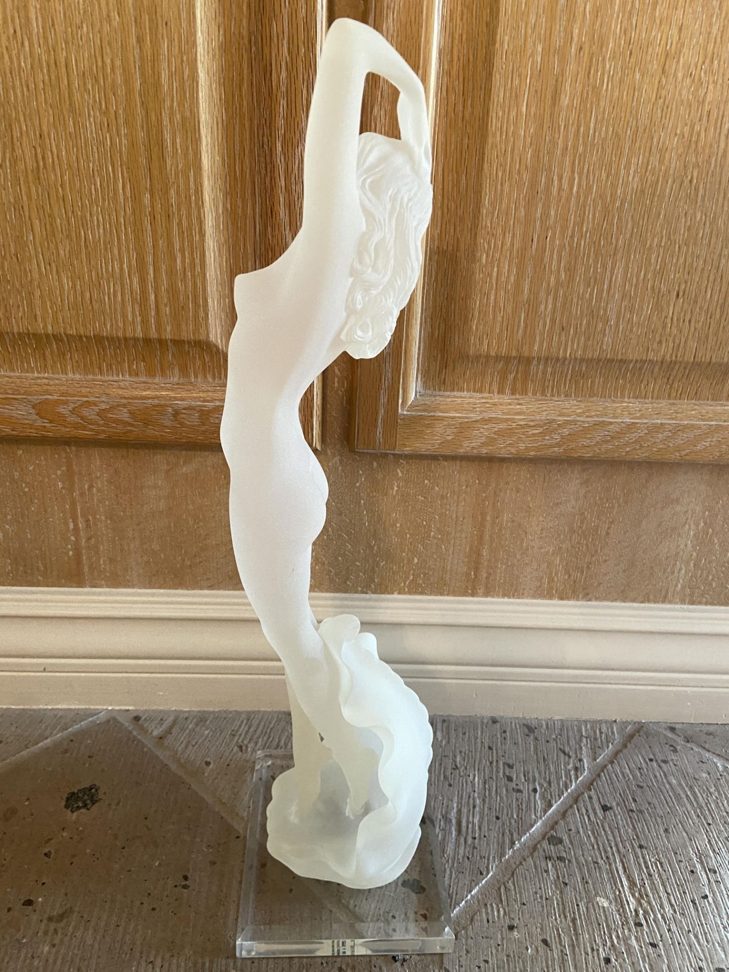 Crystallus 1987 Sculpture 18" Woman - Image 4 of 8