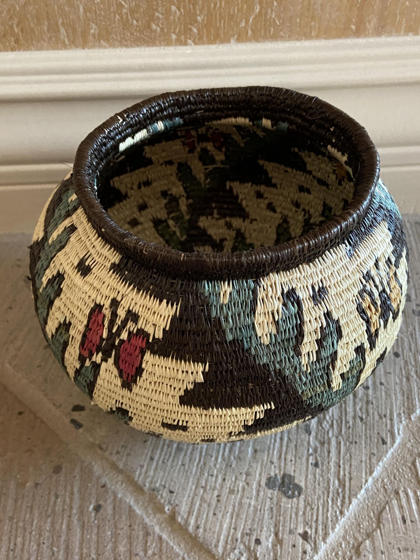 Native American Hand Woven Basket - Bild 2 aus 4