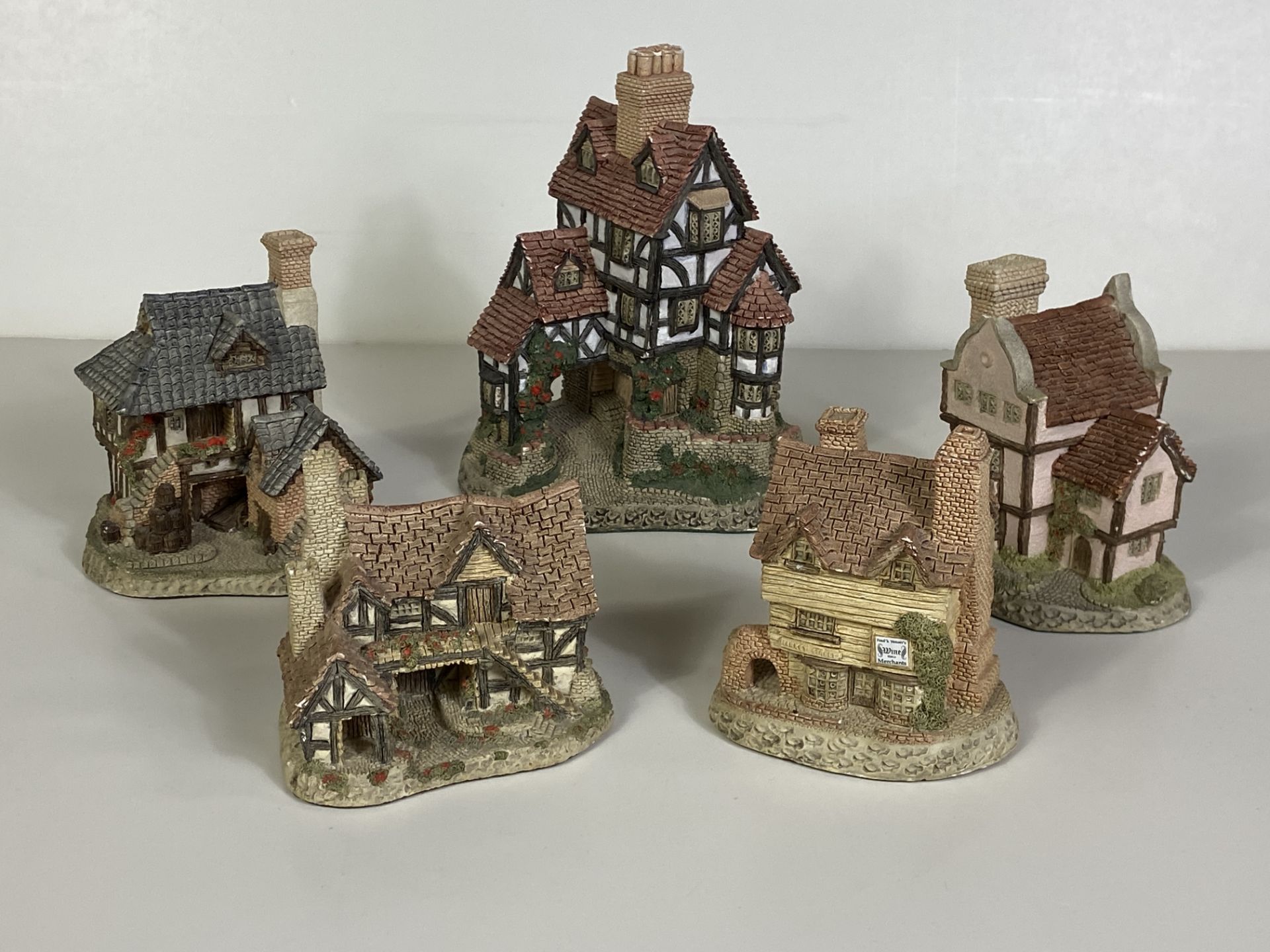 5 David Winter English Countryside Houses/Building Sculptures - Image 3 of 5