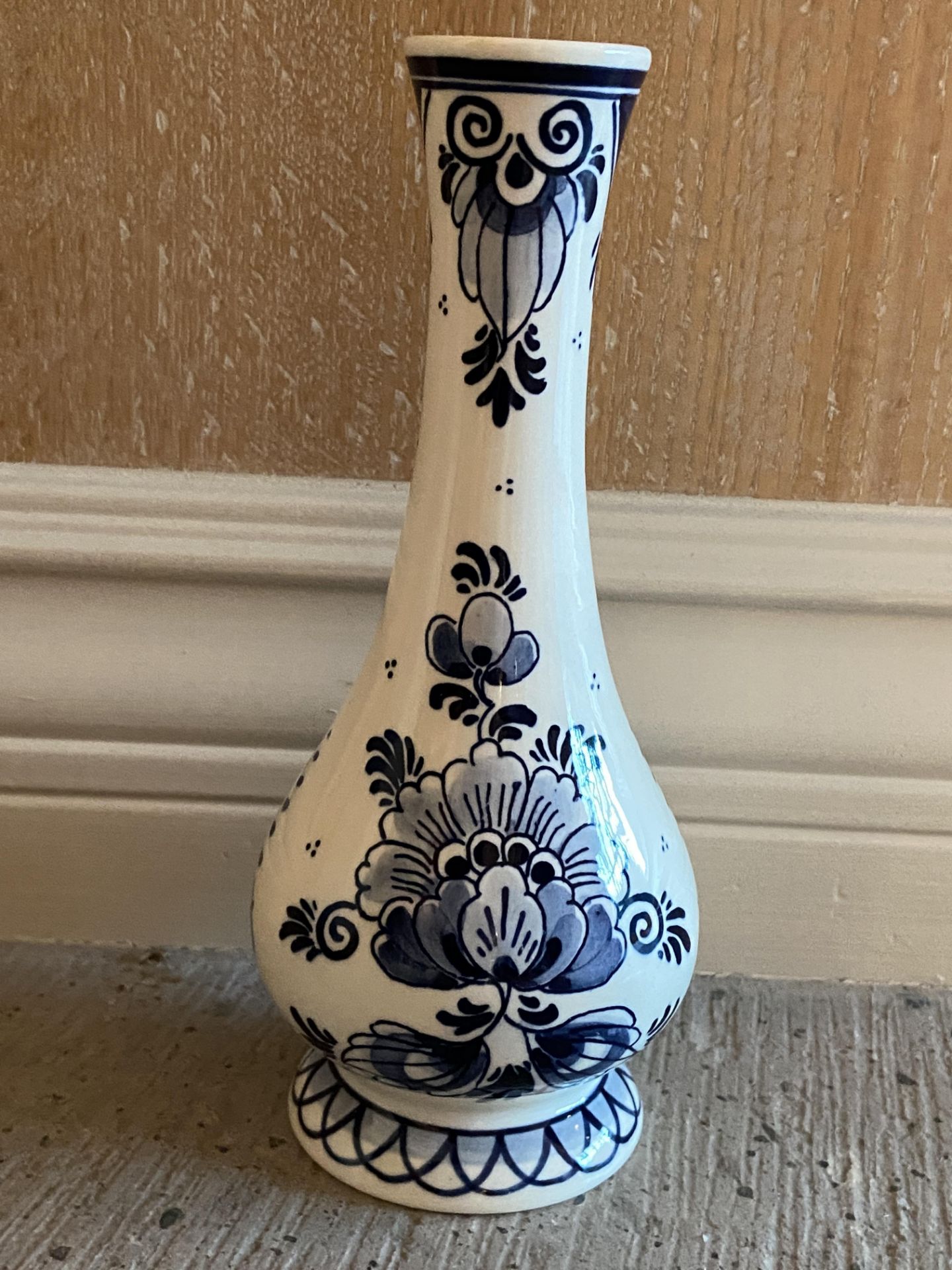 Royal Goedewaagen Delft White/Blue Vase