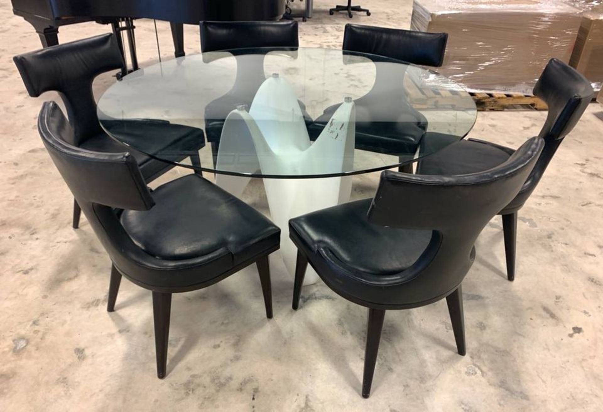 6 SEAT DINNING / GAME TABLE MODERN GLASS TOP - Image 3 of 4