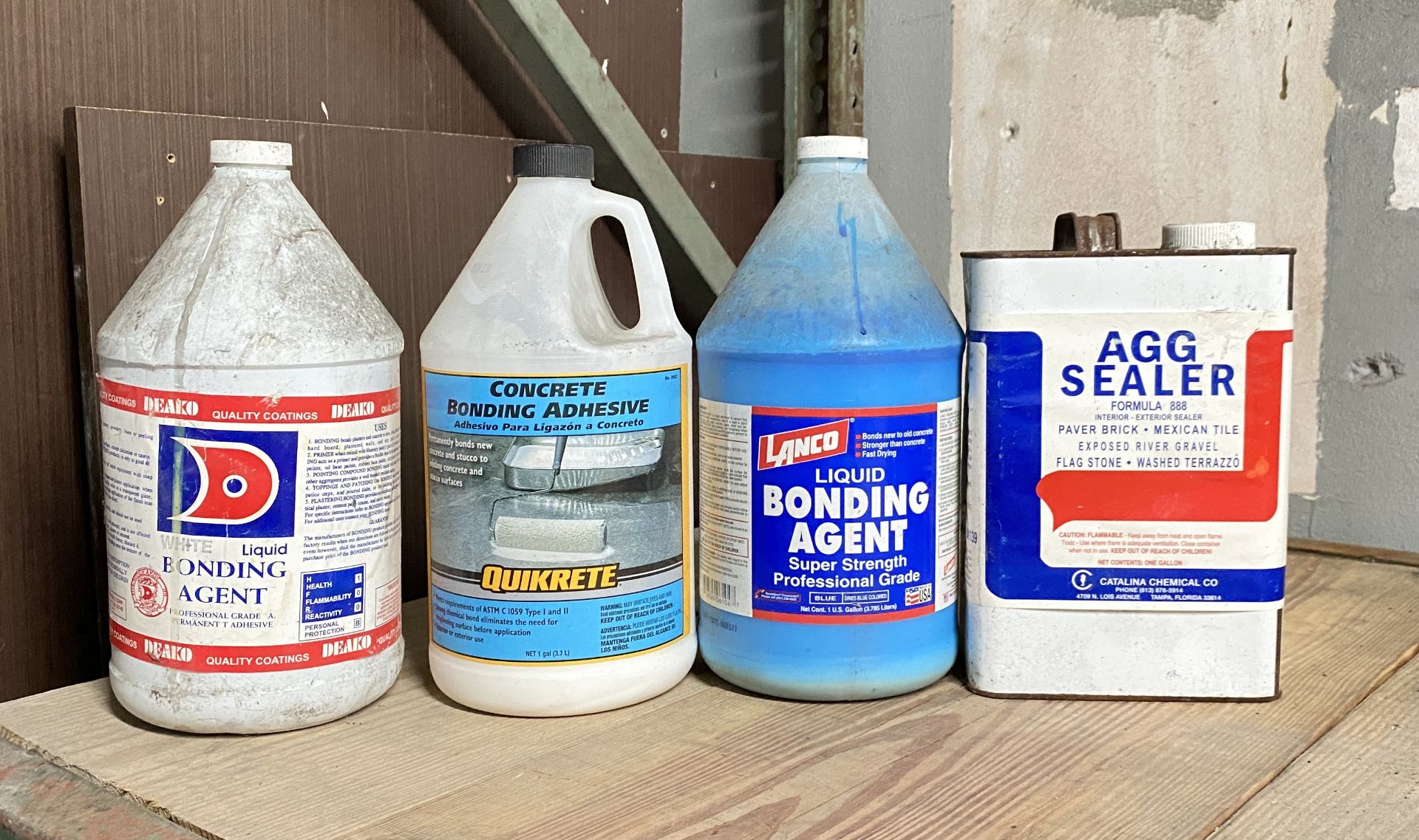 LOT OF 4 LIQUID BONDING AGENT SEALER GALLONS