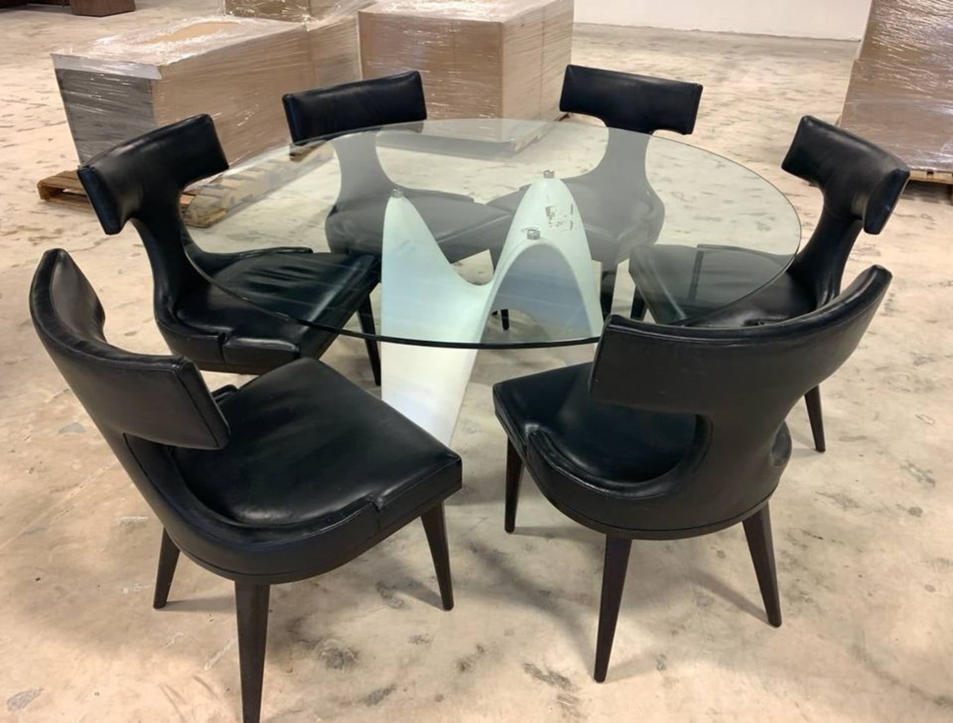 6 SEAT DINNING / GAME TABLE MODERN GLASS TOP