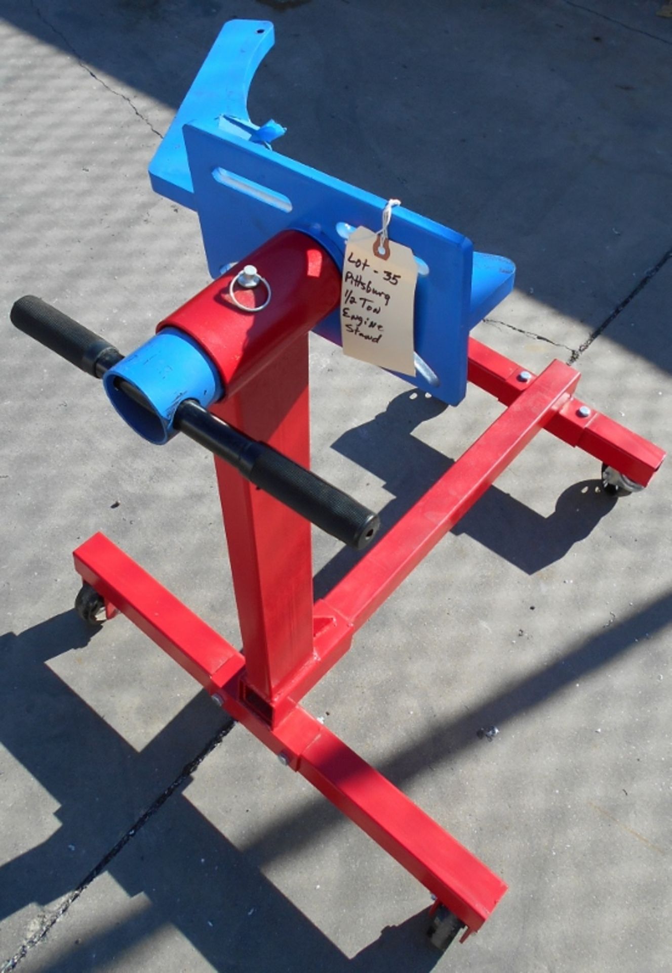 Pittsburg 1/2 Ton Engine Stand on wheels