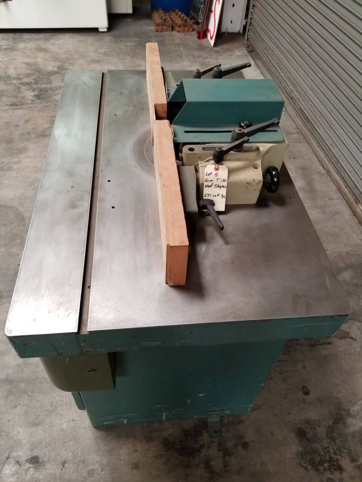 SCMI T130N Wood Shaper, 7.5hp 230V 3ph, 28" x 47" table size, features five spindle feeds of 3000, - Image 2 of 8