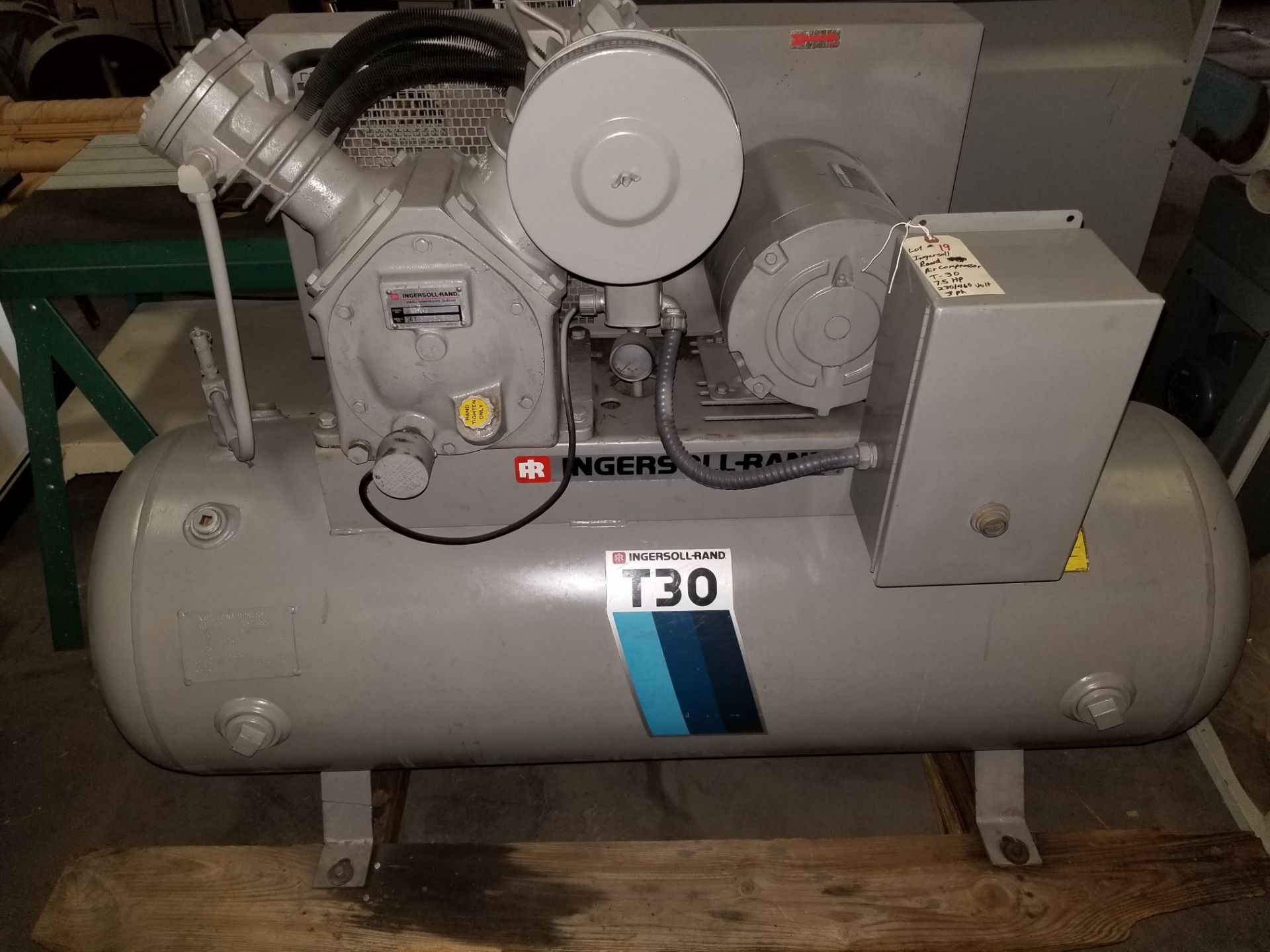 Ingersoll-Rand 7.5hp air compressor T30 230/460V 3ph