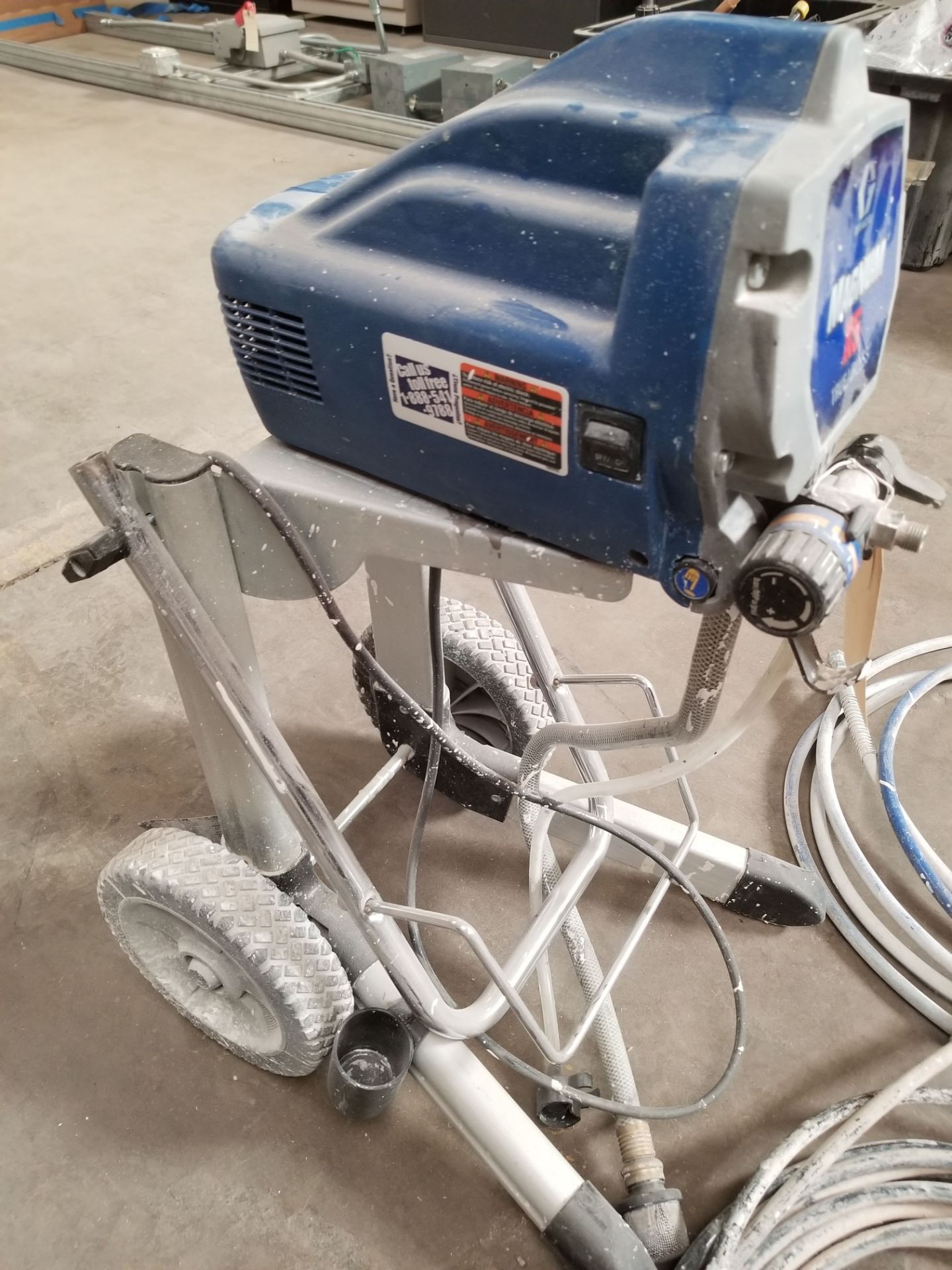 Graco Magnum Electric Stationary Airless Paint Sprayer & 2 - Hoses. - Image 3 of 3