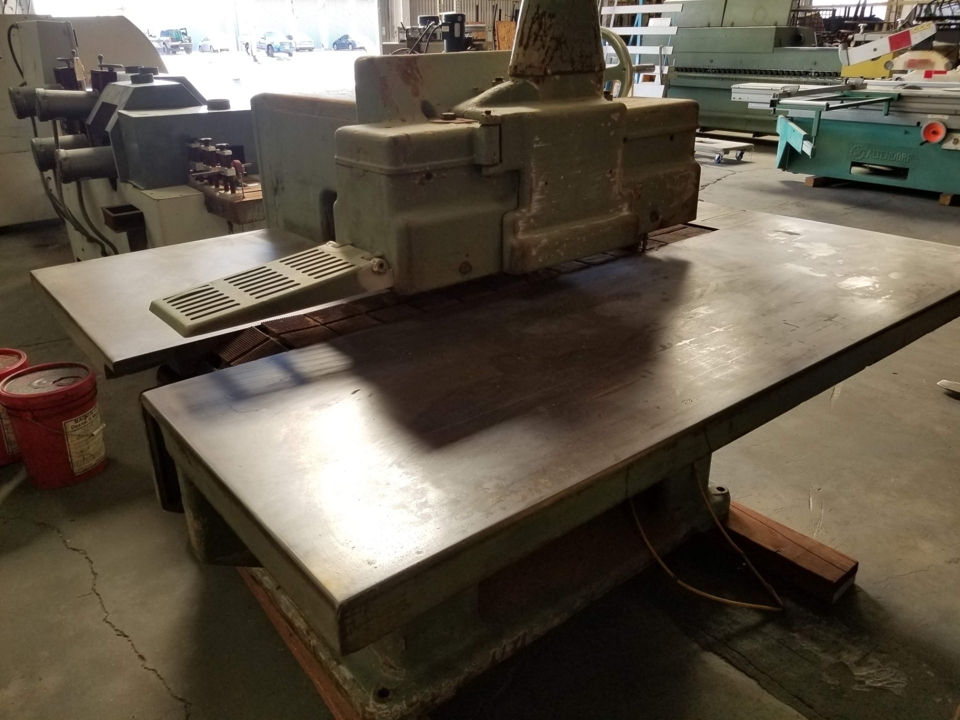 Mattison Machine Works #404 14" Heavy Duty Straight Line Rip Saw, 15HP MAIN MOTOR, 2HP FEED MOTOR, - Image 2 of 8