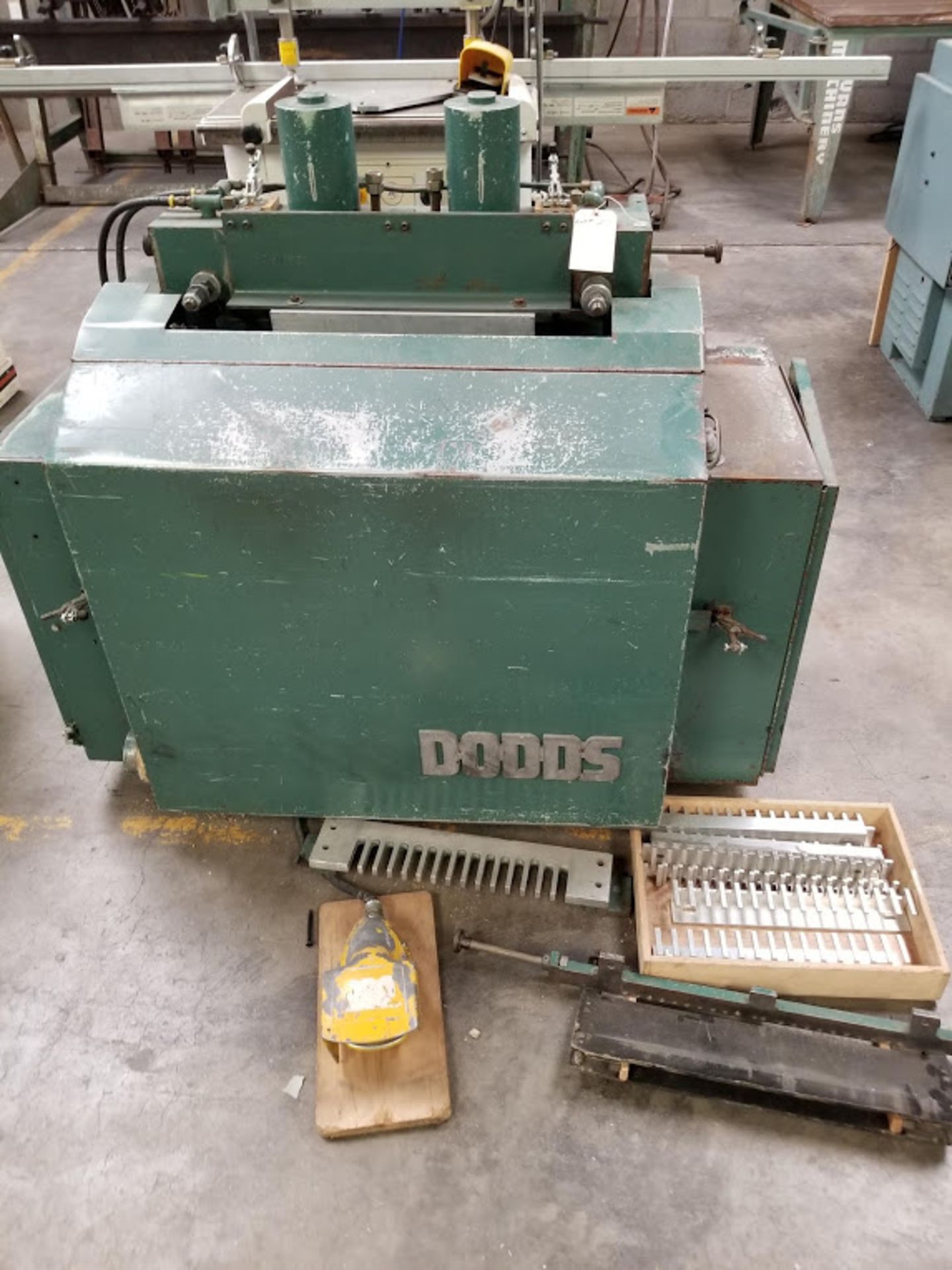 Dodds 15 Spindle Dovetailer, Model #SE-15, 3HP 208-230/460 Volt 3 phase Motor, with foot pedal