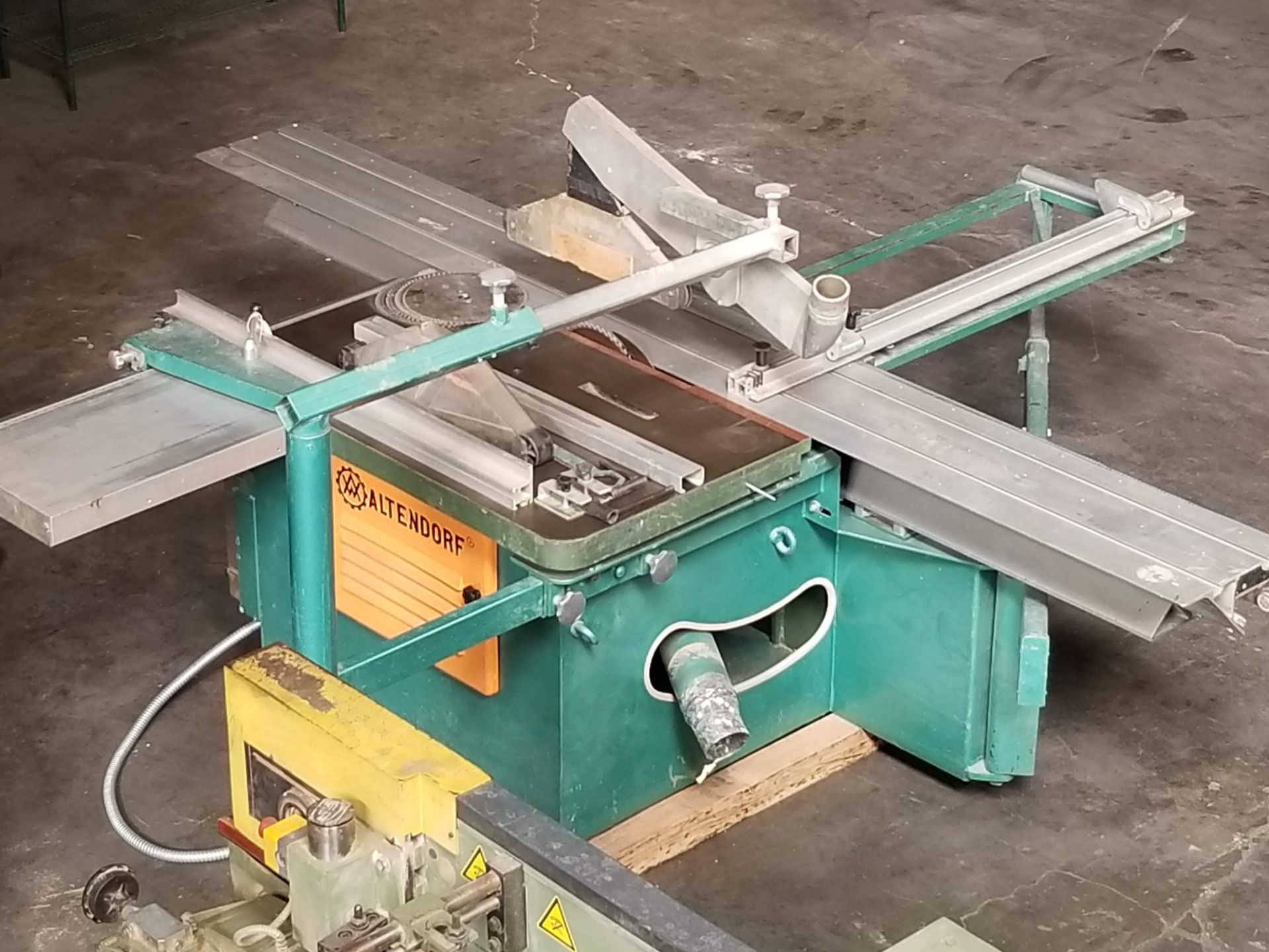 Altendorf 12" Sliding Table Saw, Model #84-10-11 w/ scoring blade, 7.5HP Main Motor, 1HP Scoring - Image 5 of 7