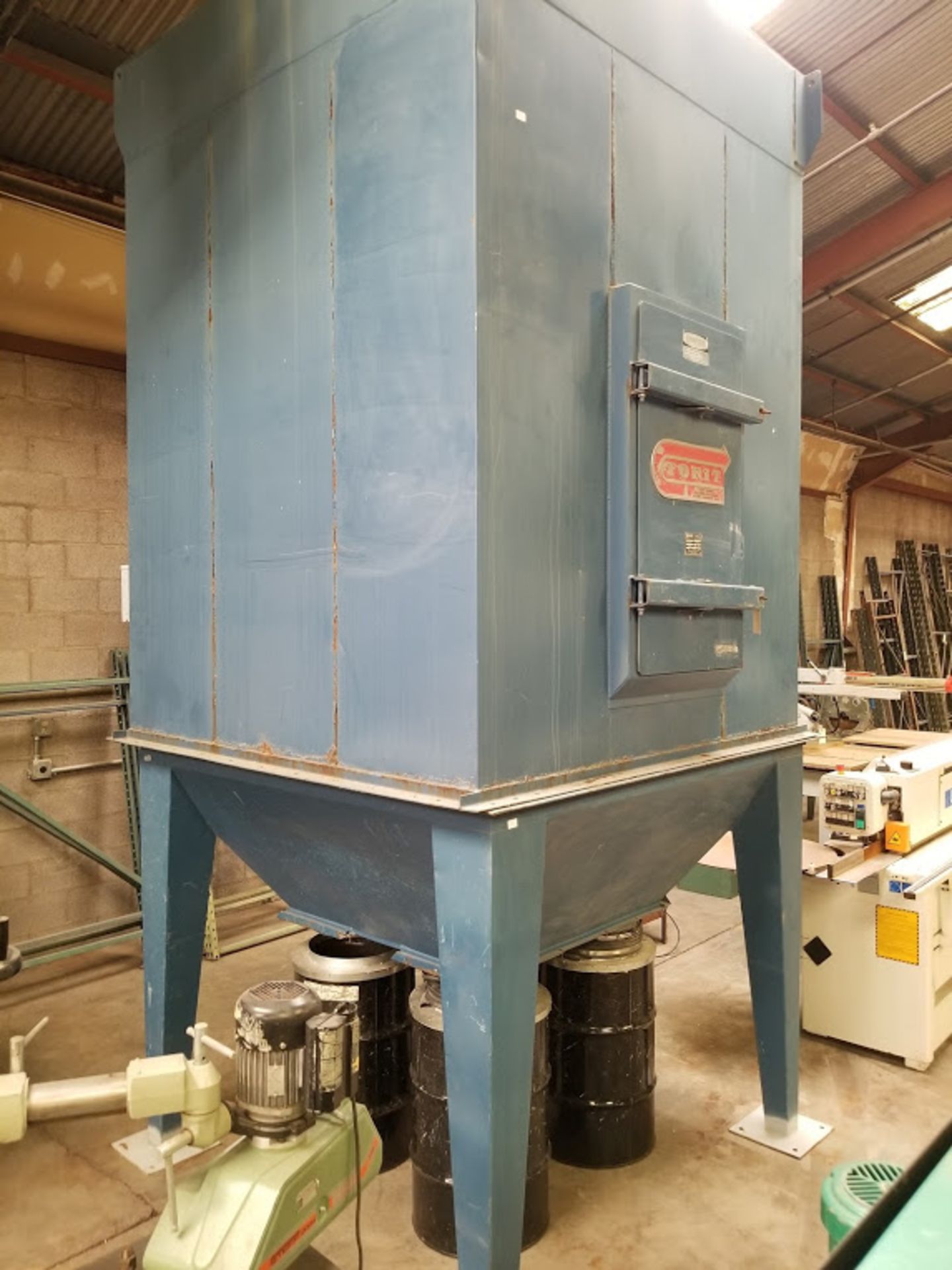 Torit Bag House Dust Collector, Model #MIC-770-455 230/460 volt 15 HP 3phase with 4 Steel Drums - Image 2 of 8