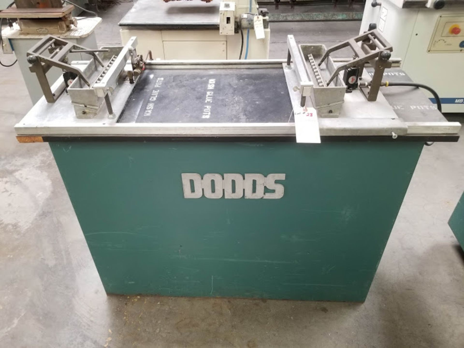 Dodds Universal Dovetail Drawer Gluer Model #G-8567-317