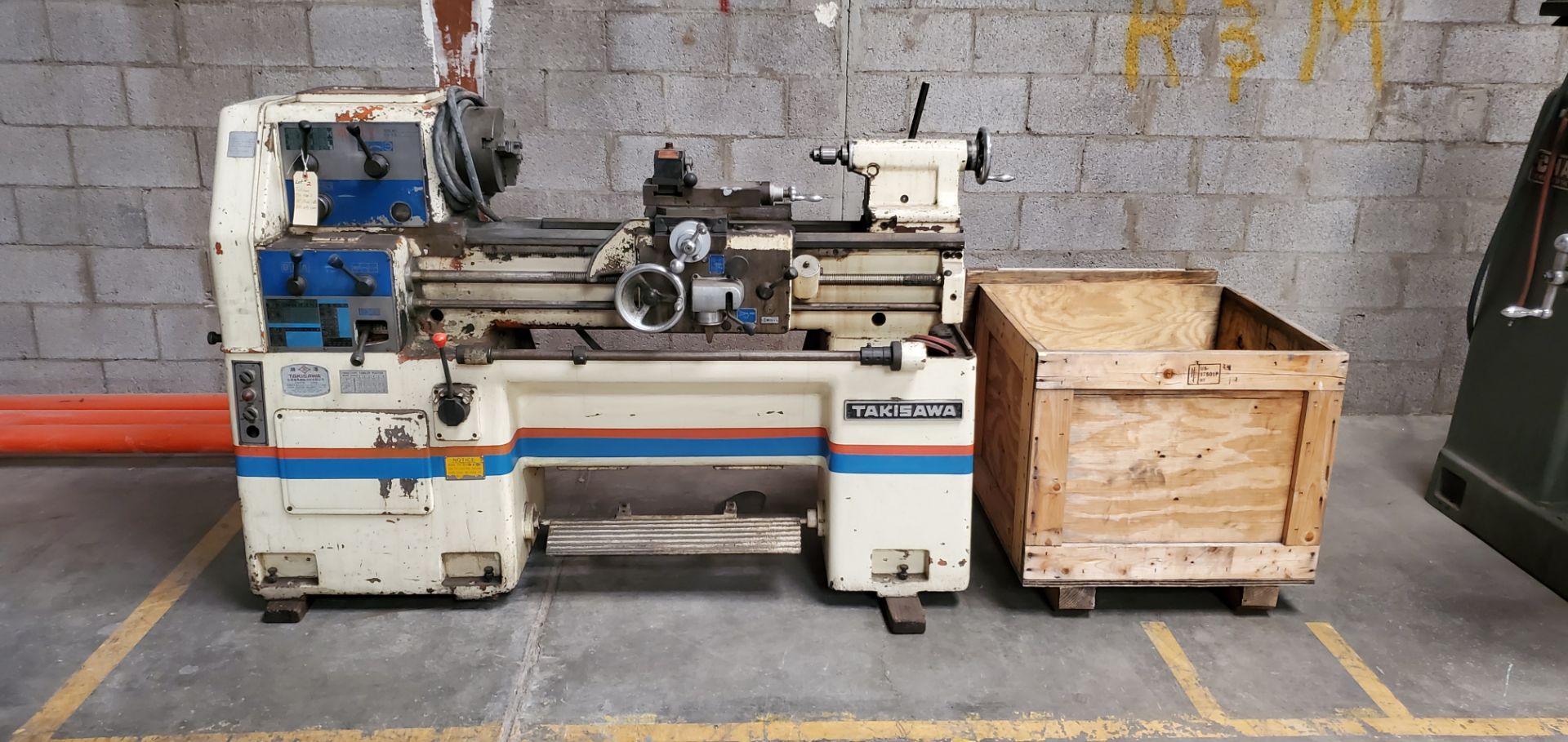 Takisawa TSL-800 D 14" x 30" Metal Lathe, 230 Volts 3 Phase Motor with crate of Jaws & parts