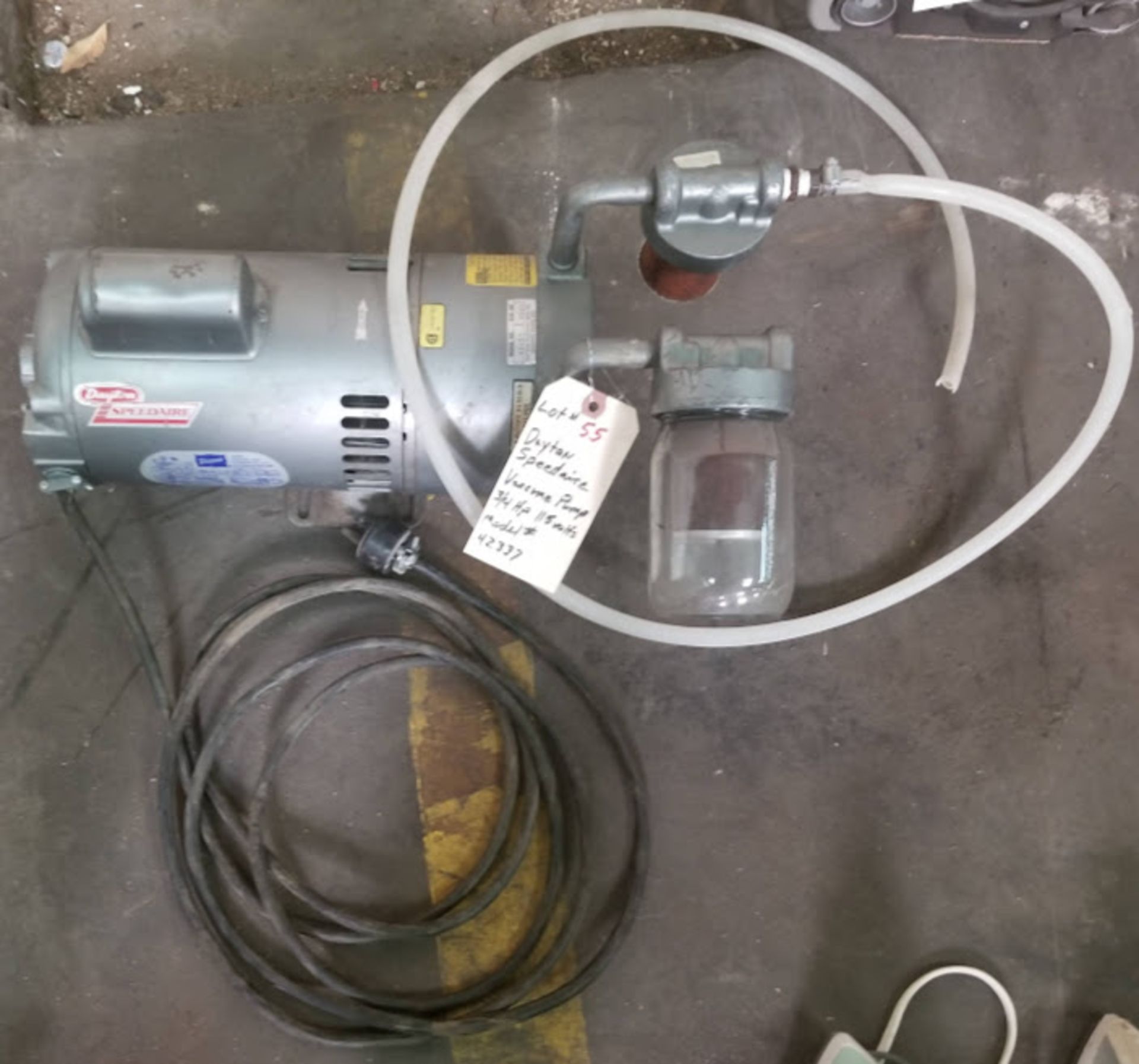 Dayton Speedaire Vacuum Pump, .75HP 115Volts Model: 42337