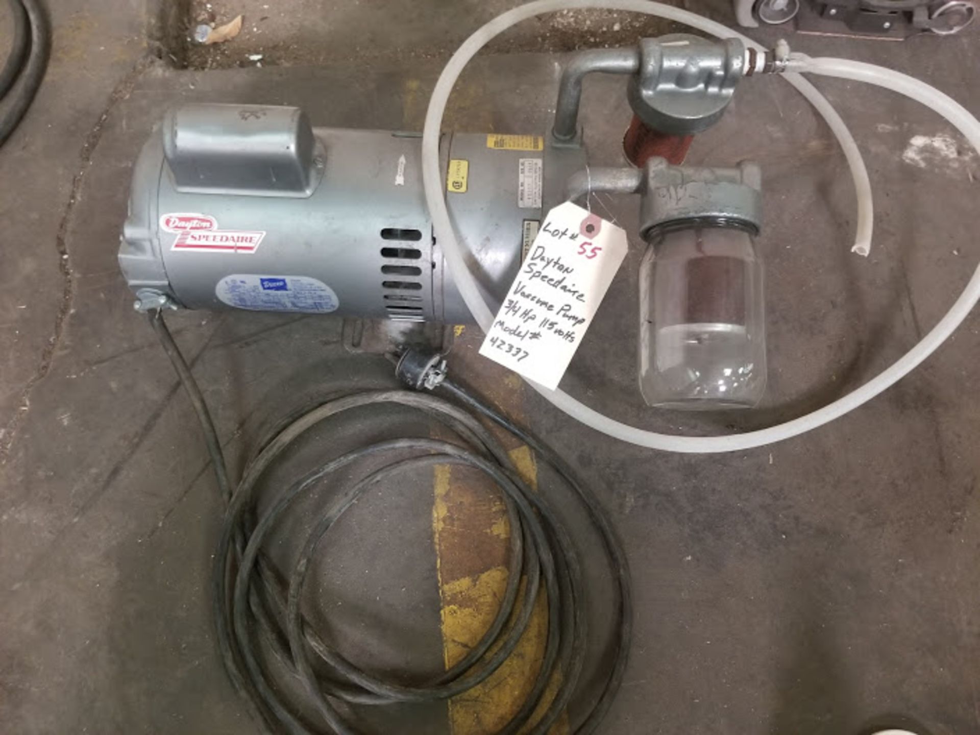 Dayton Speedaire Vacuum Pump, .75HP 115Volts Model: 42337 - Image 2 of 4