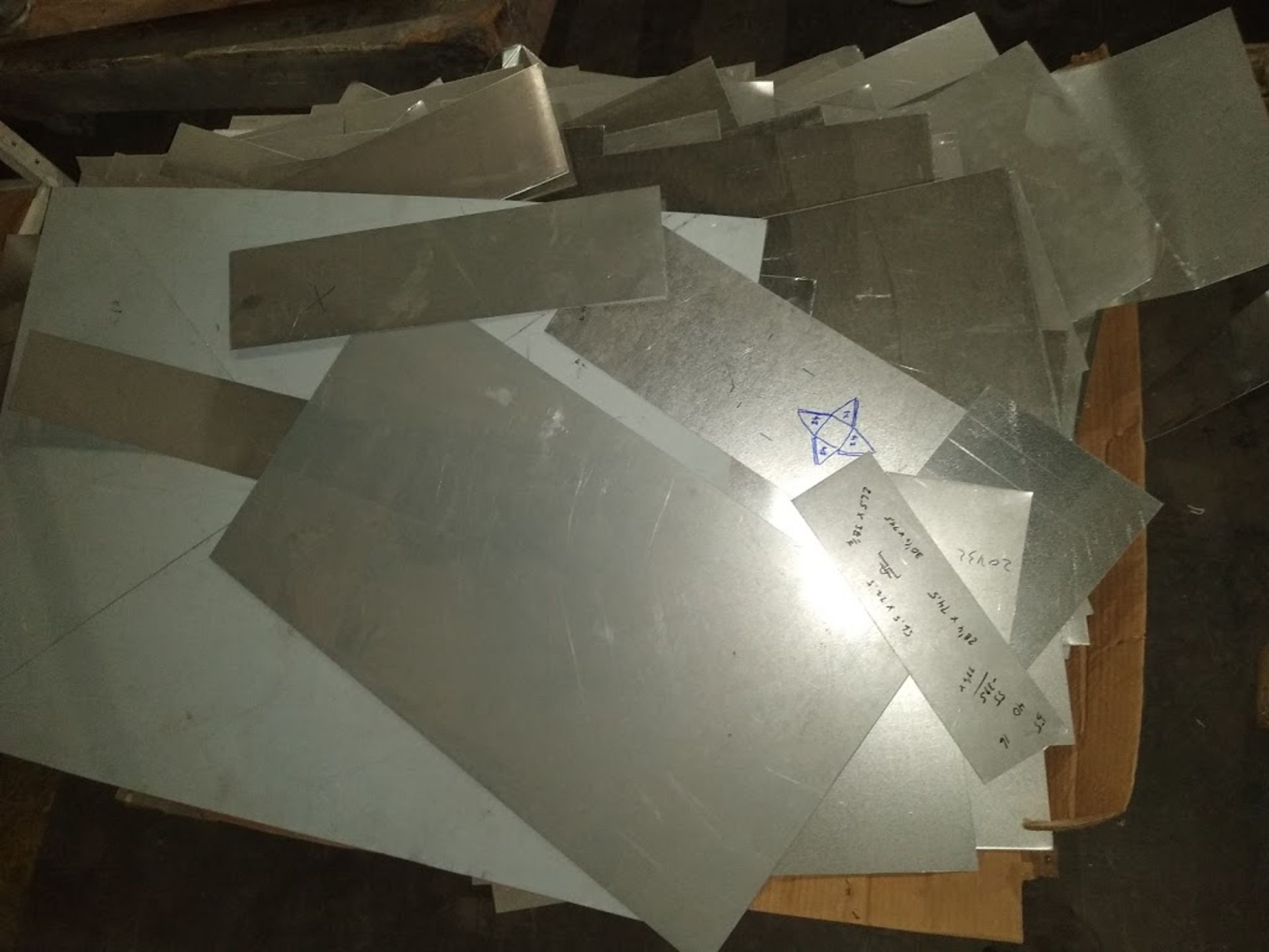 2 Pallets of Misc: Sheet Metal - Image 3 of 3