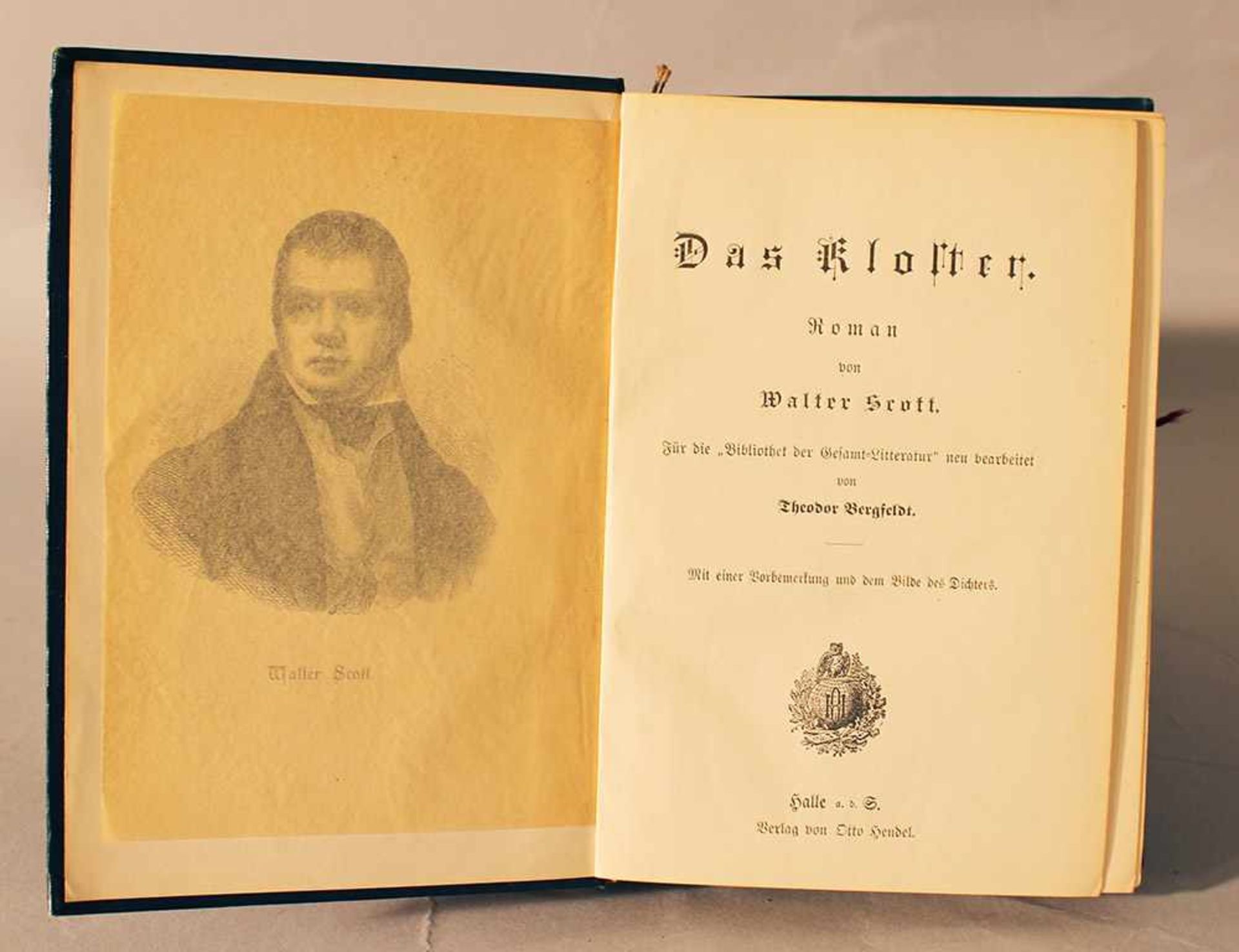 Sir Walter Scott, Das Kloster, edited by Theodor Bergfeld, published by Otto Hendel, Halle, 19th - Bild 2 aus 3