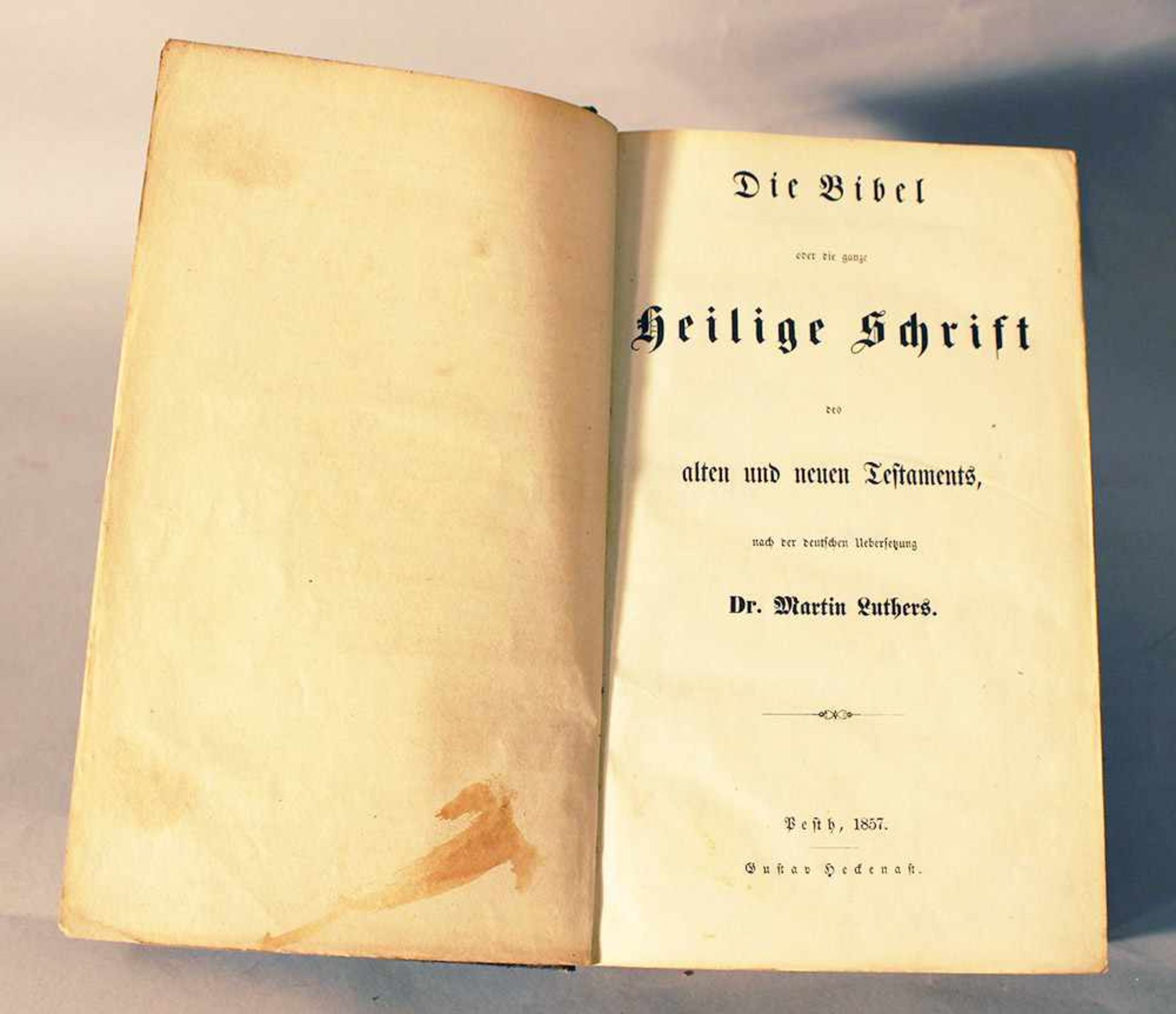 Dr. Martin Luther, The Bible, in German, published by Gustav Heckenast Pest, 1857.23 x 15 cmDieses - Bild 2 aus 3