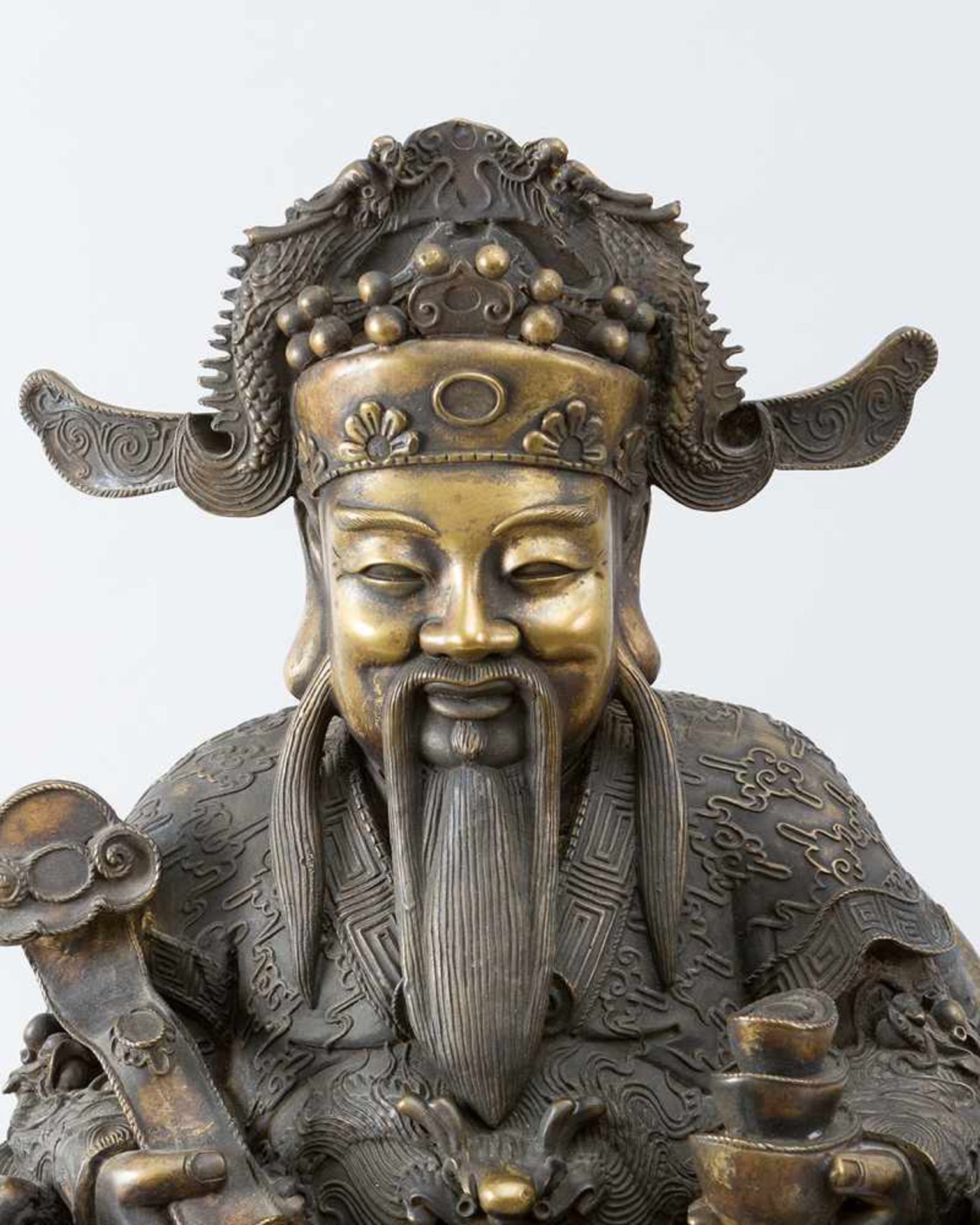 Chinese emperor sculpture - Image 2 of 3
