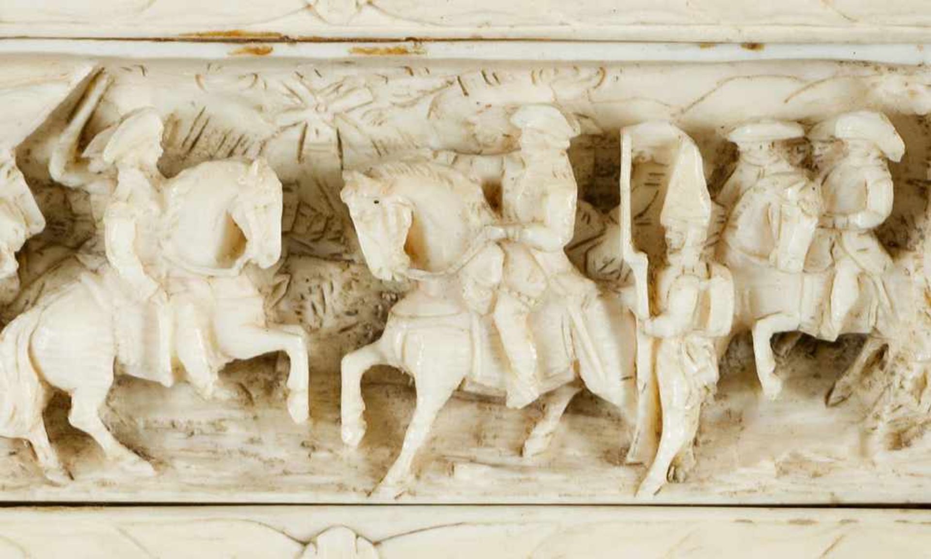 Carved relief - Bild 3 aus 3