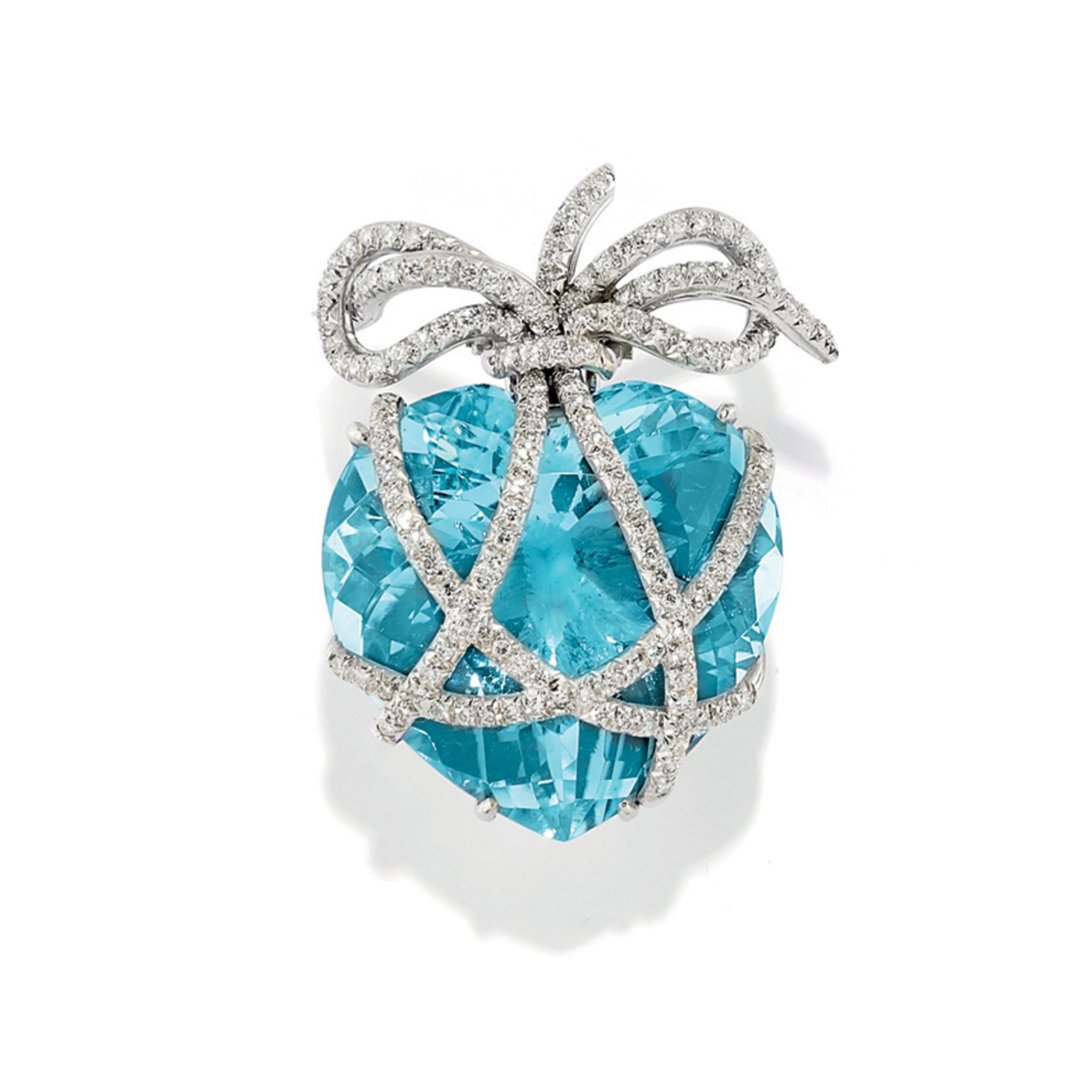 BROCHE EN OR, AIGUE-MARINE ET DIAMANTS, WRAPPED HEART, SIGNÉE VERDURA