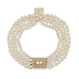 COLLIER EN OR, PERLES DE CULTURE ET DIAMANTS