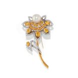 BROCHE EN OR, PERLE DE CULTURE, SAPHIRS JAUNES ET DIAMANTS