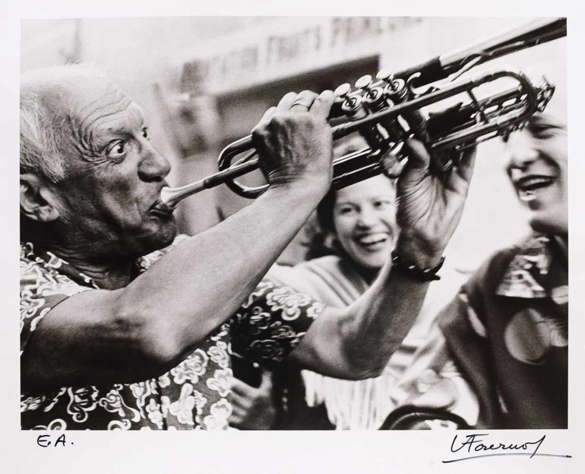 Picasso playing the trumpet