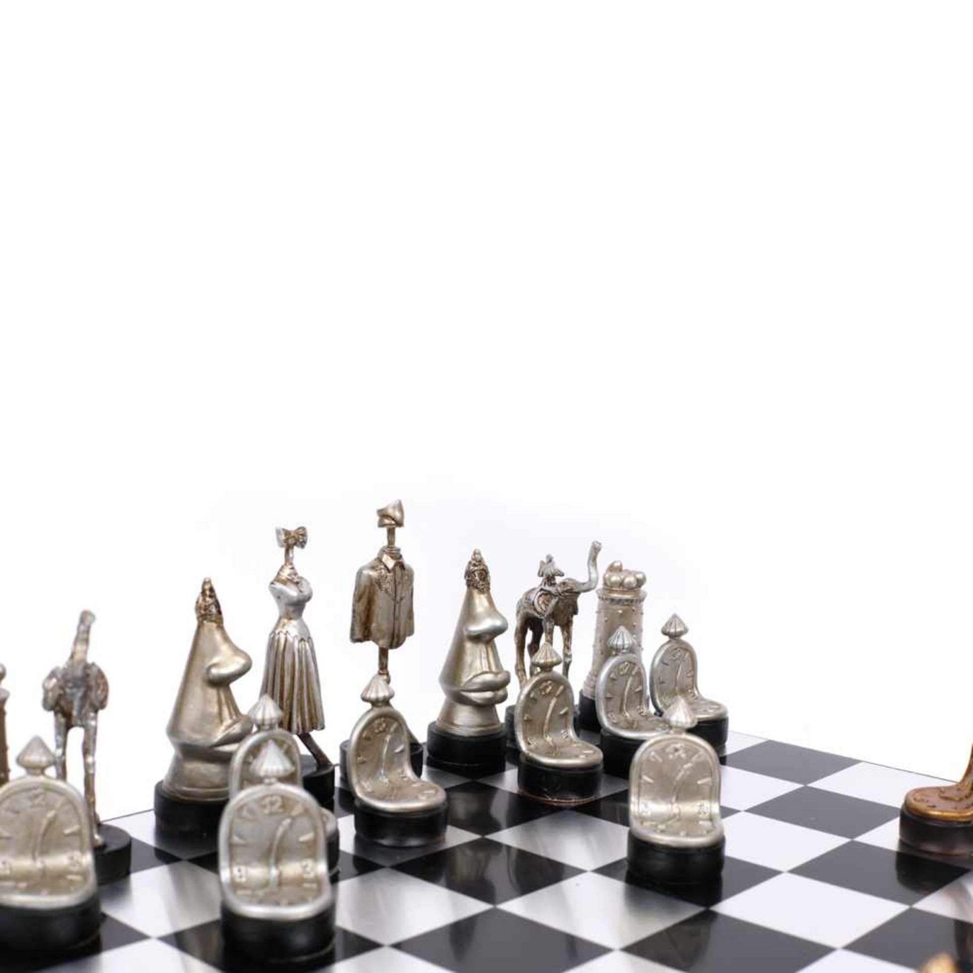 Salvador Dalí Surrealistic Chess Set - Bild 3 aus 6