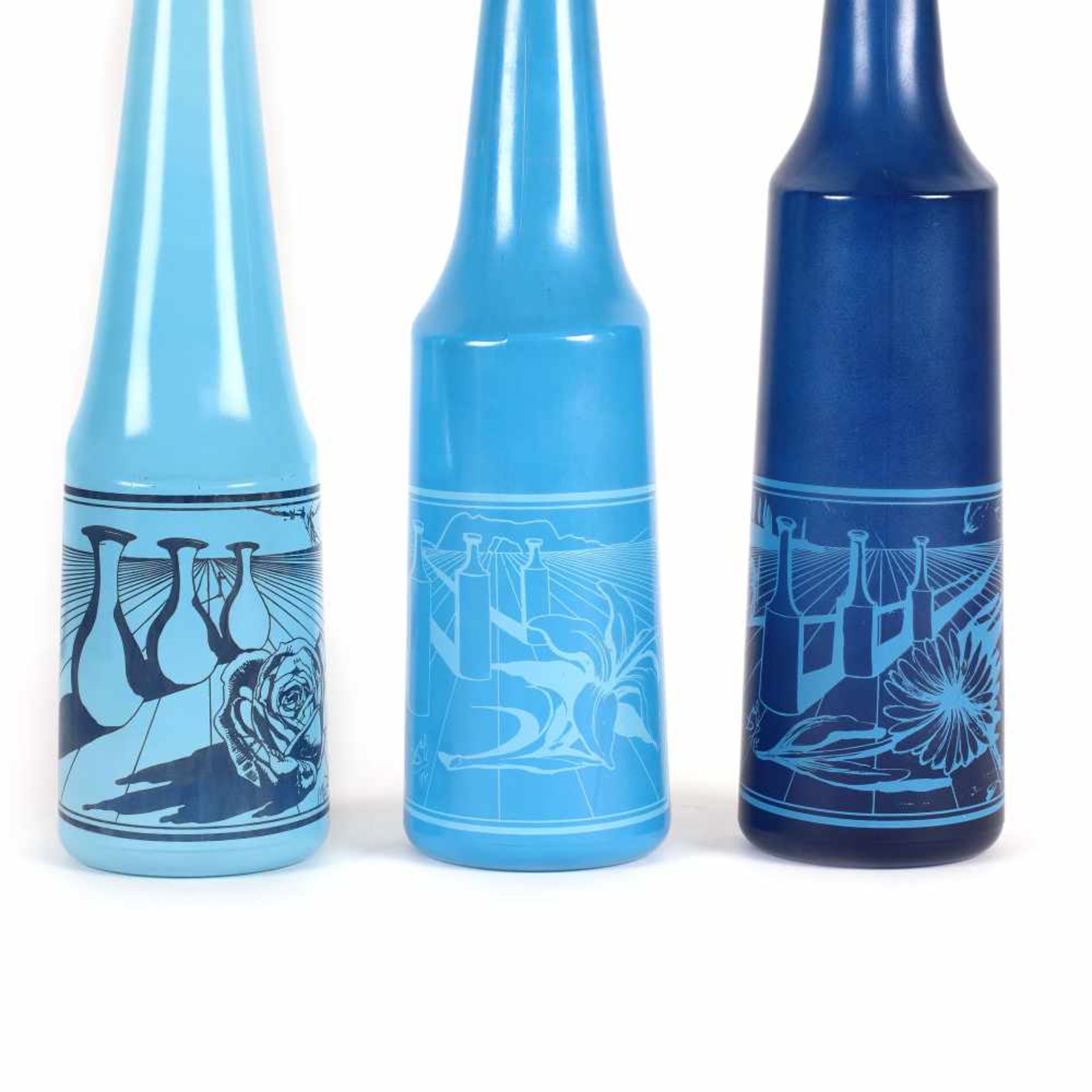 Set of 3 bottles Rosso Antico Salvador Dali, 1970, limited edition - Image 3 of 4