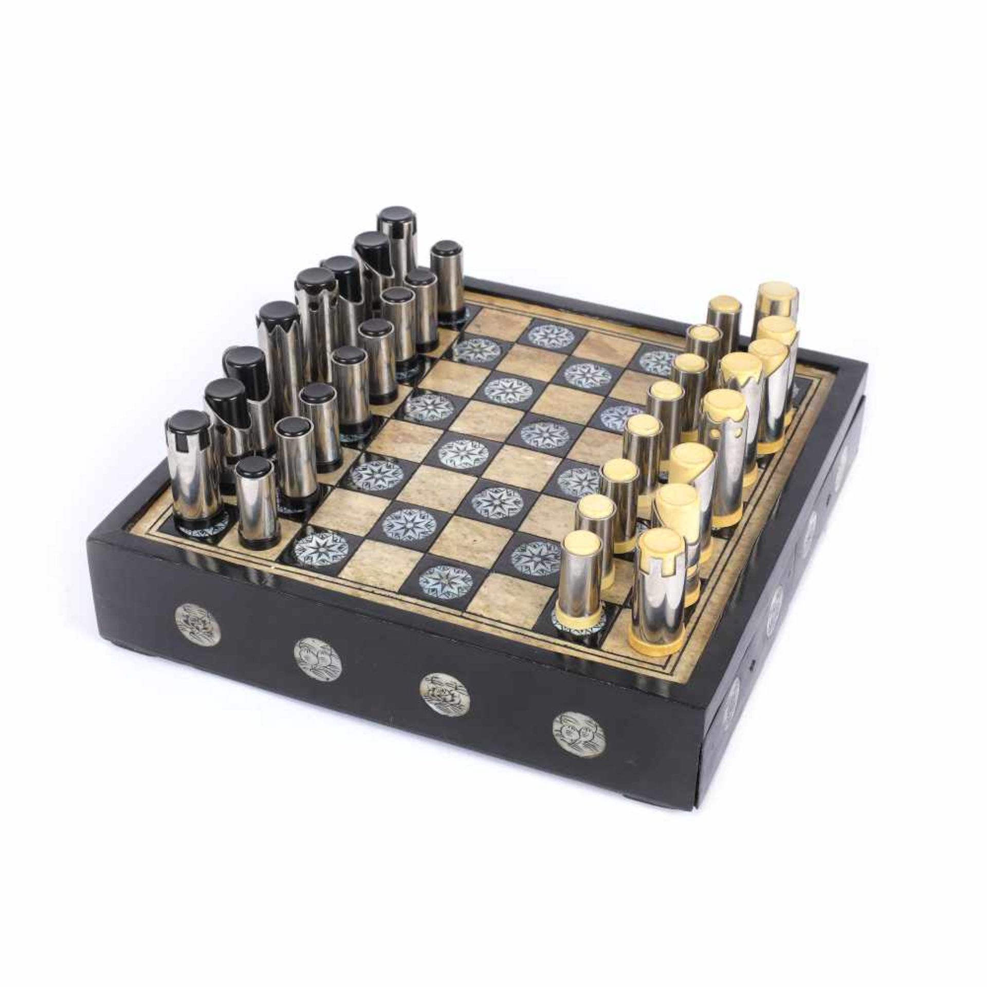 Chess game decorated with engraved mother of pearl and ebony wood, from Spain - Bild 3 aus 5