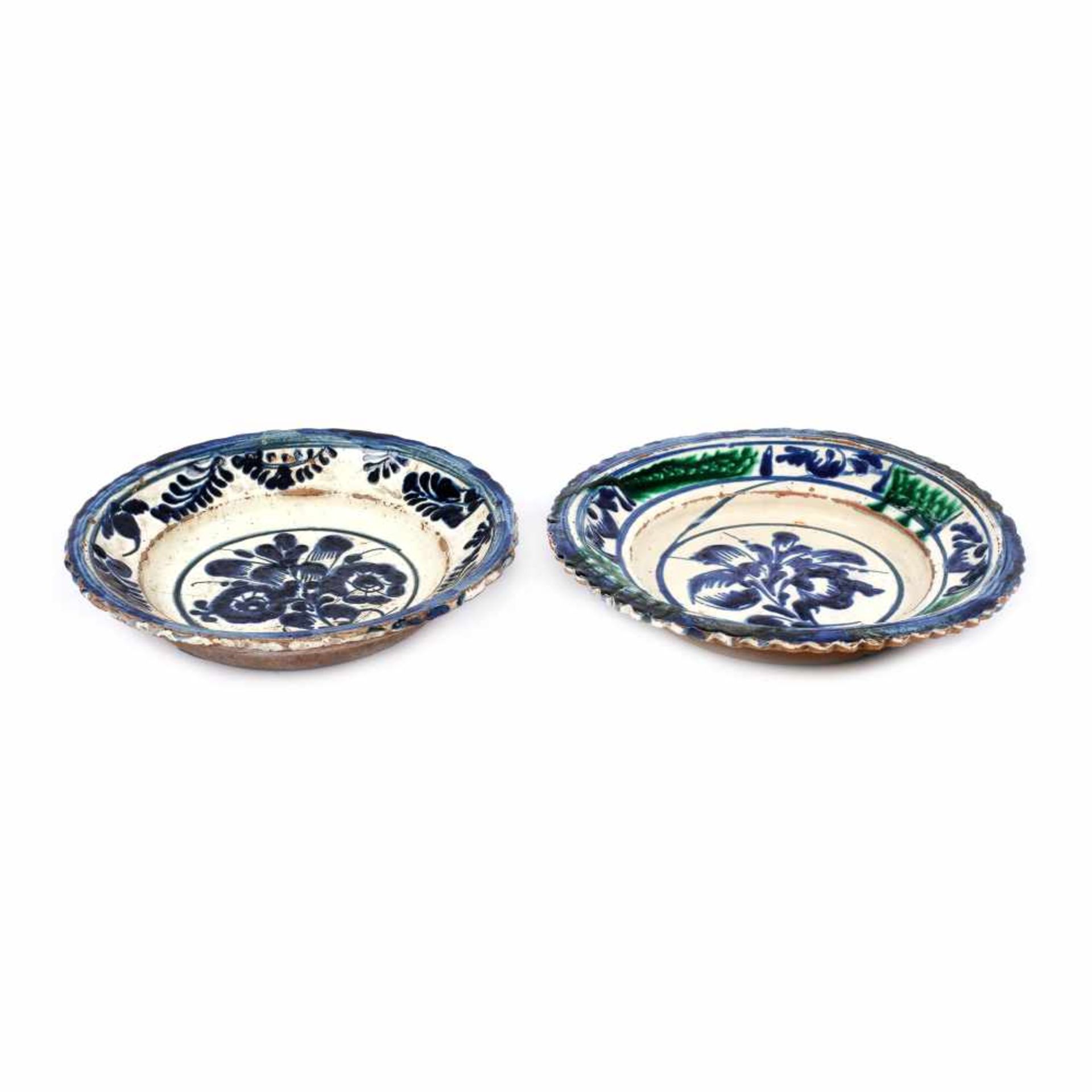 Pair of plates, decorated with stylised floral motifs, Turda, mid-19th century - Bild 2 aus 2