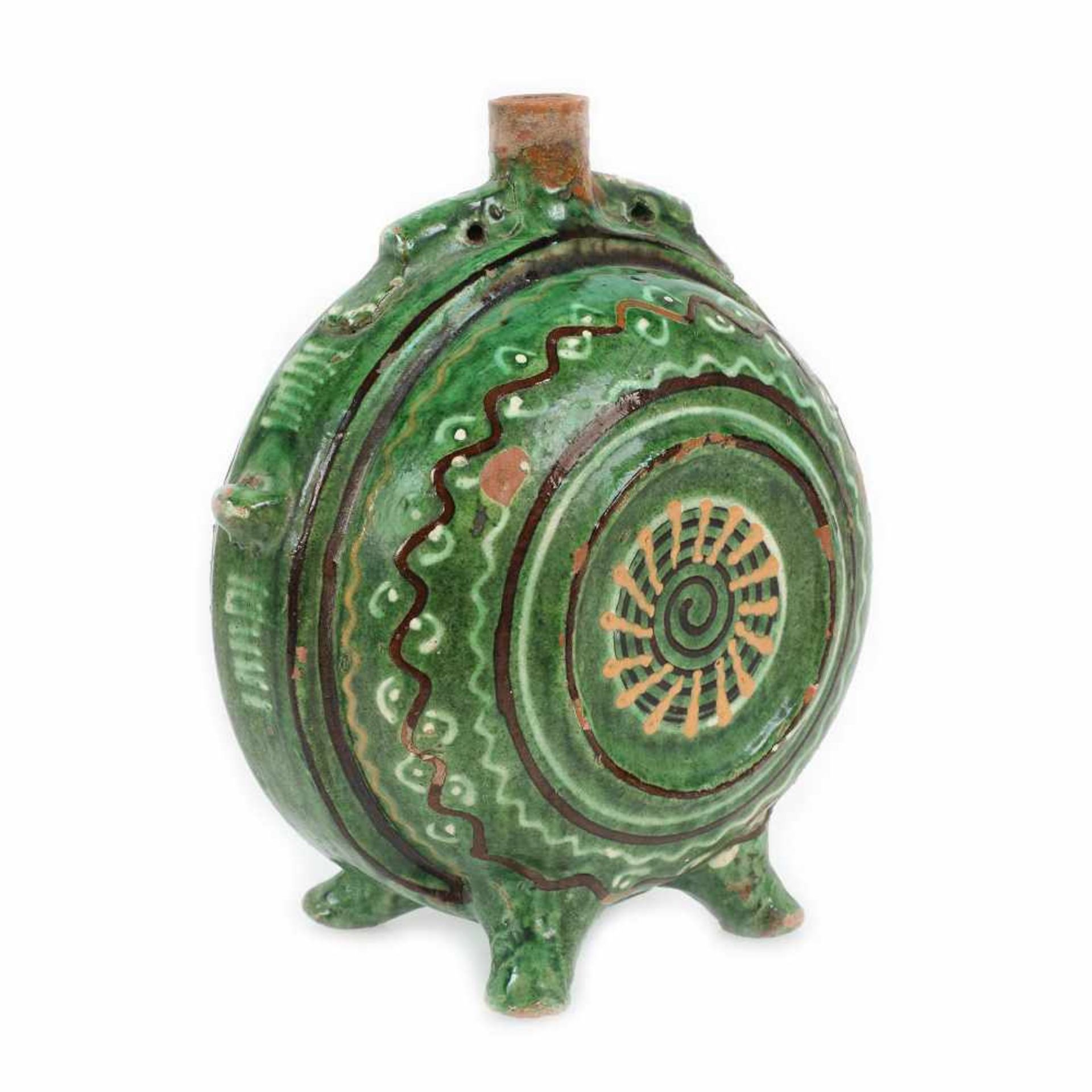 Flask decorated with sun rosettes, Muntenia, interwar period, and plate decorated with geometric mot - Bild 2 aus 3